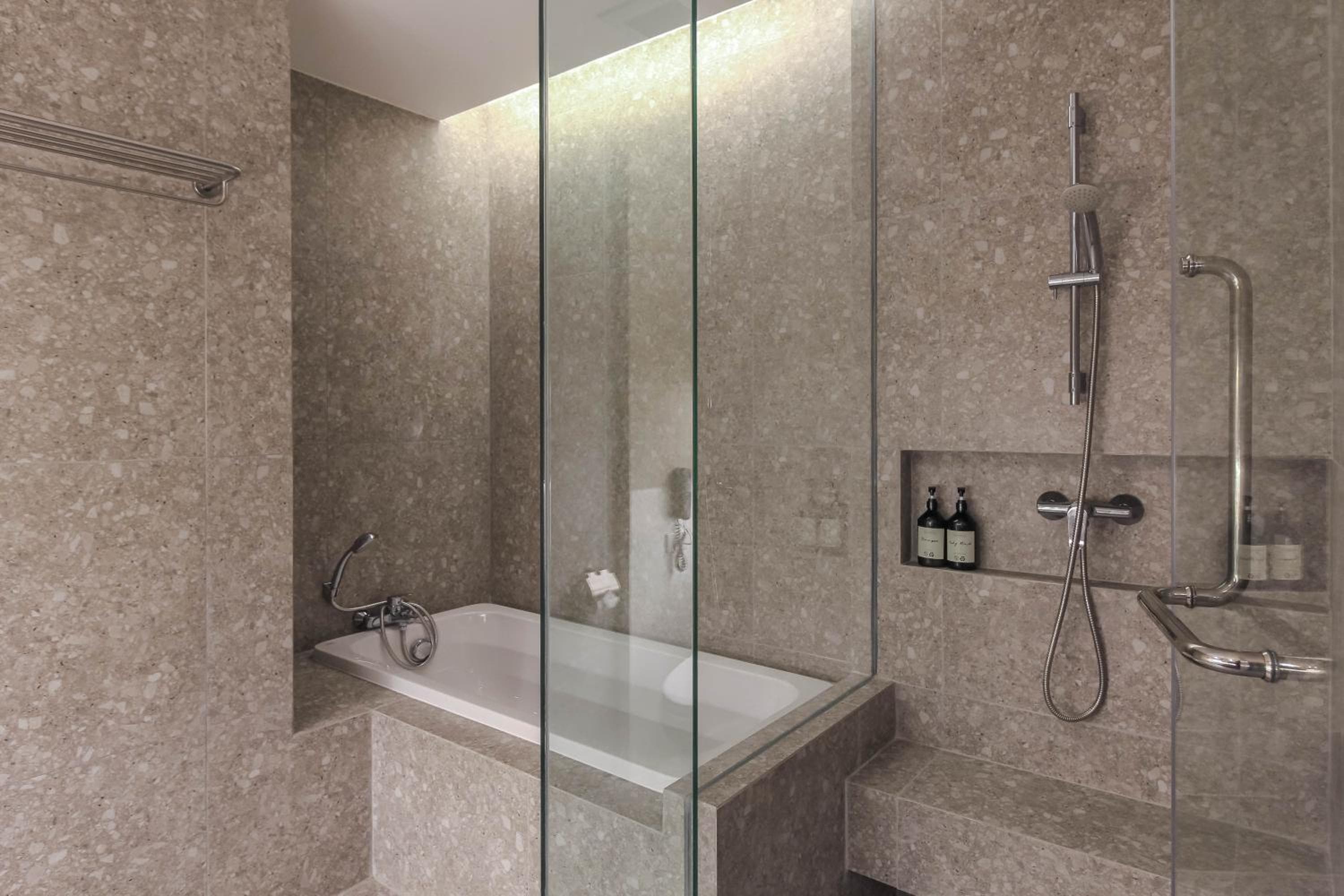 Jasmine Grande Residence Suite Bangkok — 13