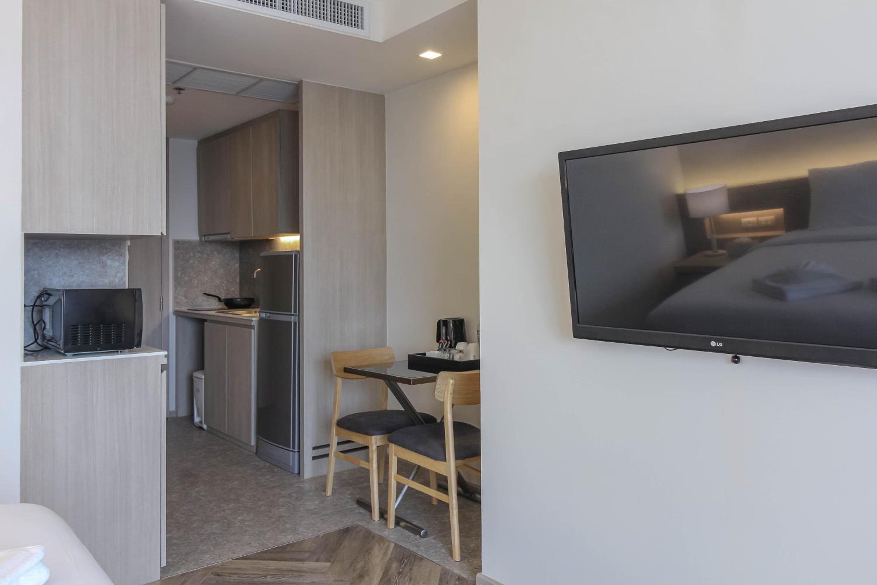 Jasmine Grande Residence Suite Bangkok — 8