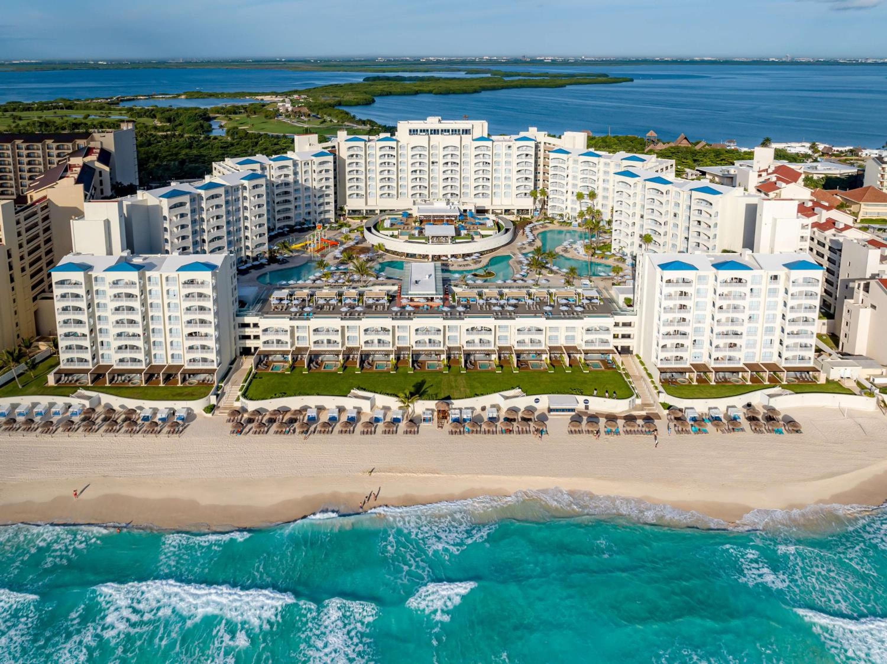 Resort all-inclusive Hilton Cancun Mar Caribe — 1