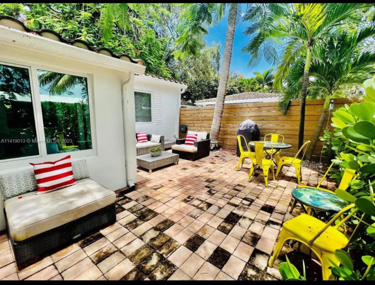 Private Fort Lauderdale cottage — 1