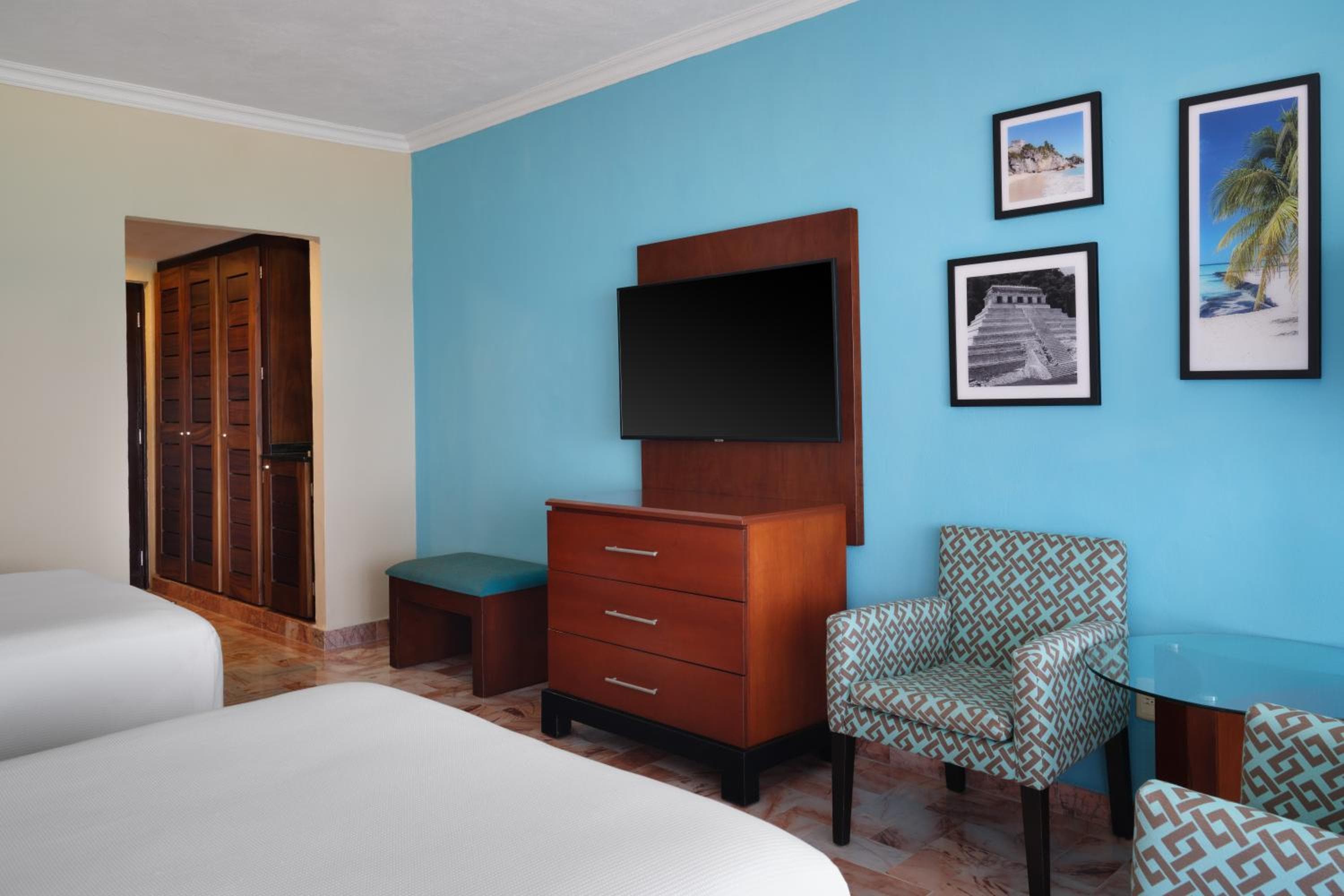 Wyndham Grand Cancun All Inclusive Resort & Villas — 3