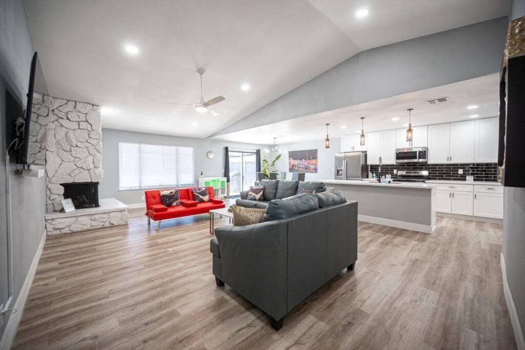 Luxury Retreat The Vegas Edition — 26