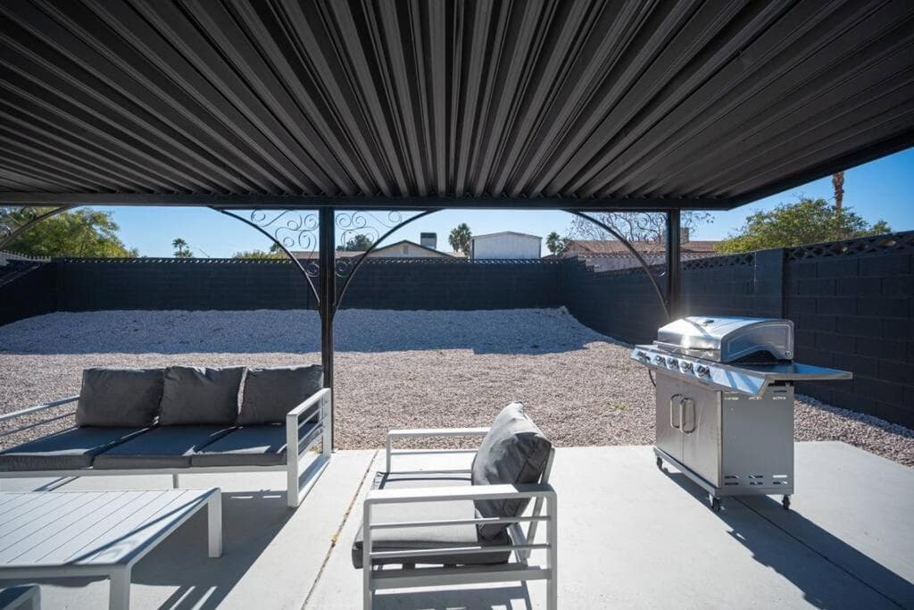 Luxury Retreat The Vegas Edition — 1