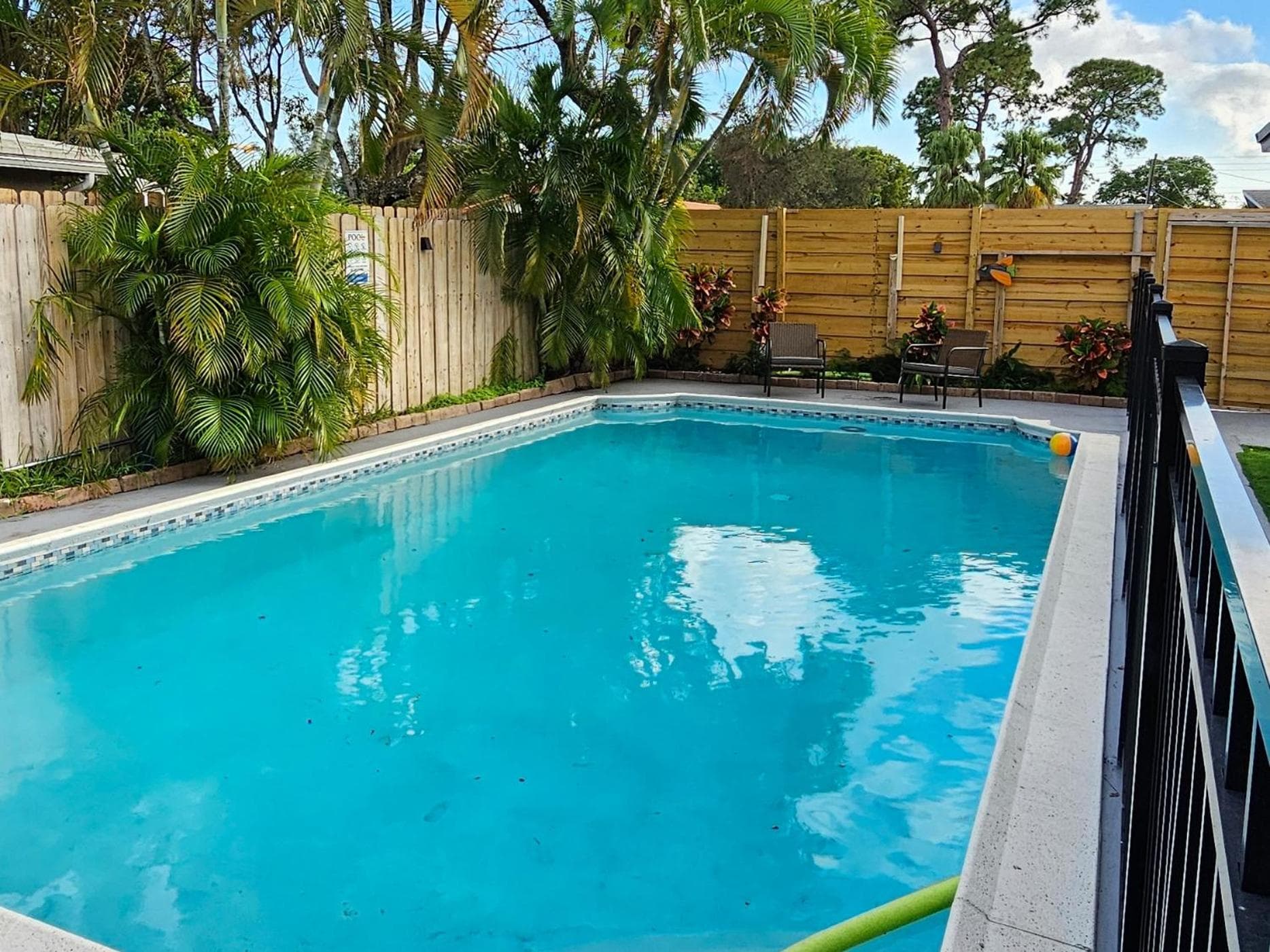 Equipped House W Pool & Patios, Near the Beaches, Prime Location- Ideal for Small Families, Coastal Haven — 10