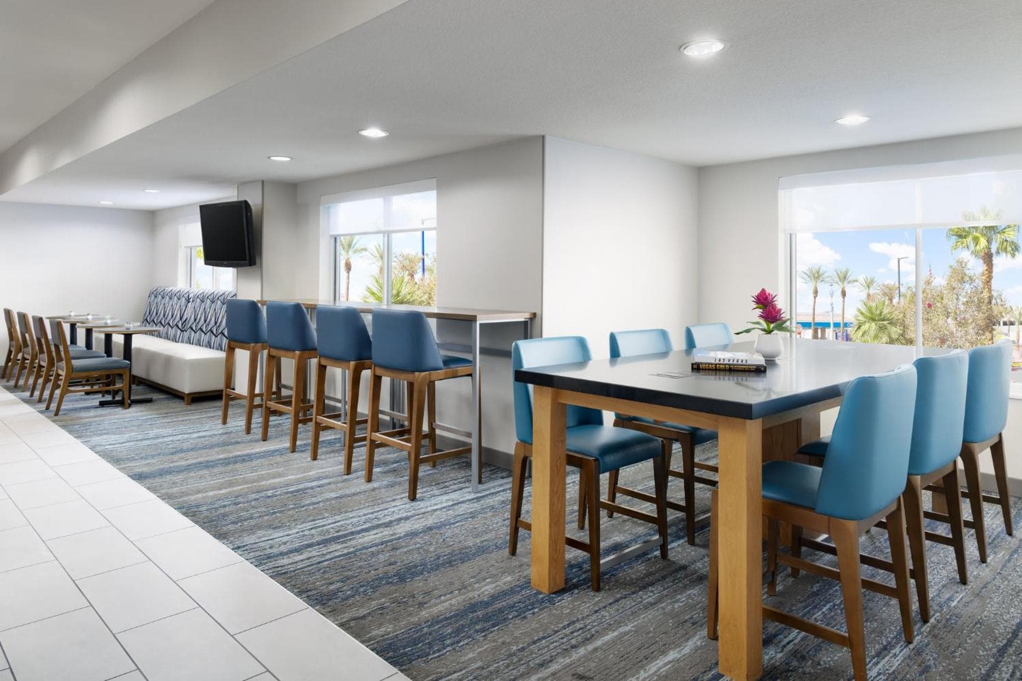 Holiday Inn Express Las Vegas Stadium Area, ein IHG Hotel — 17