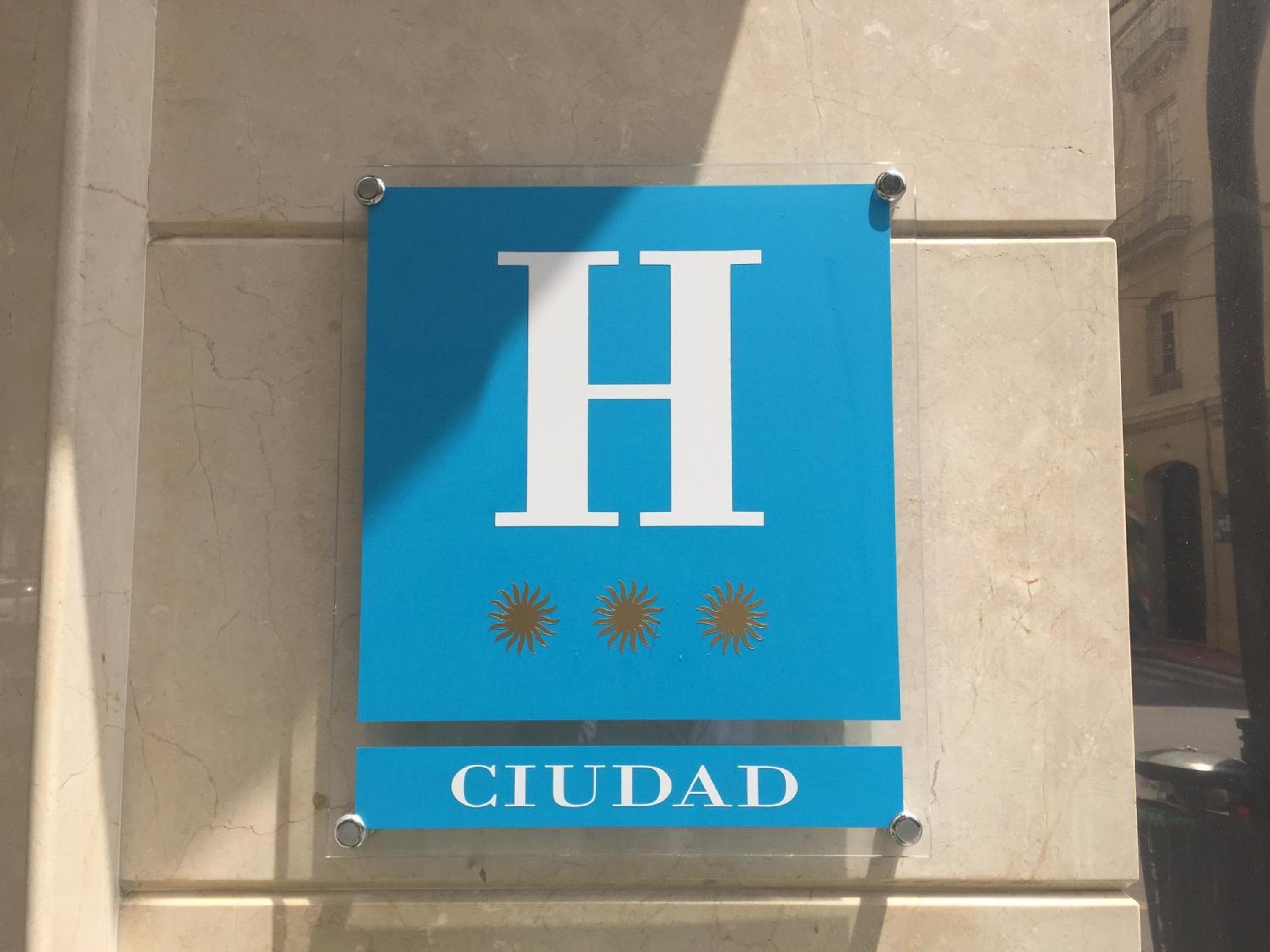 Castilla Guerrero — 23