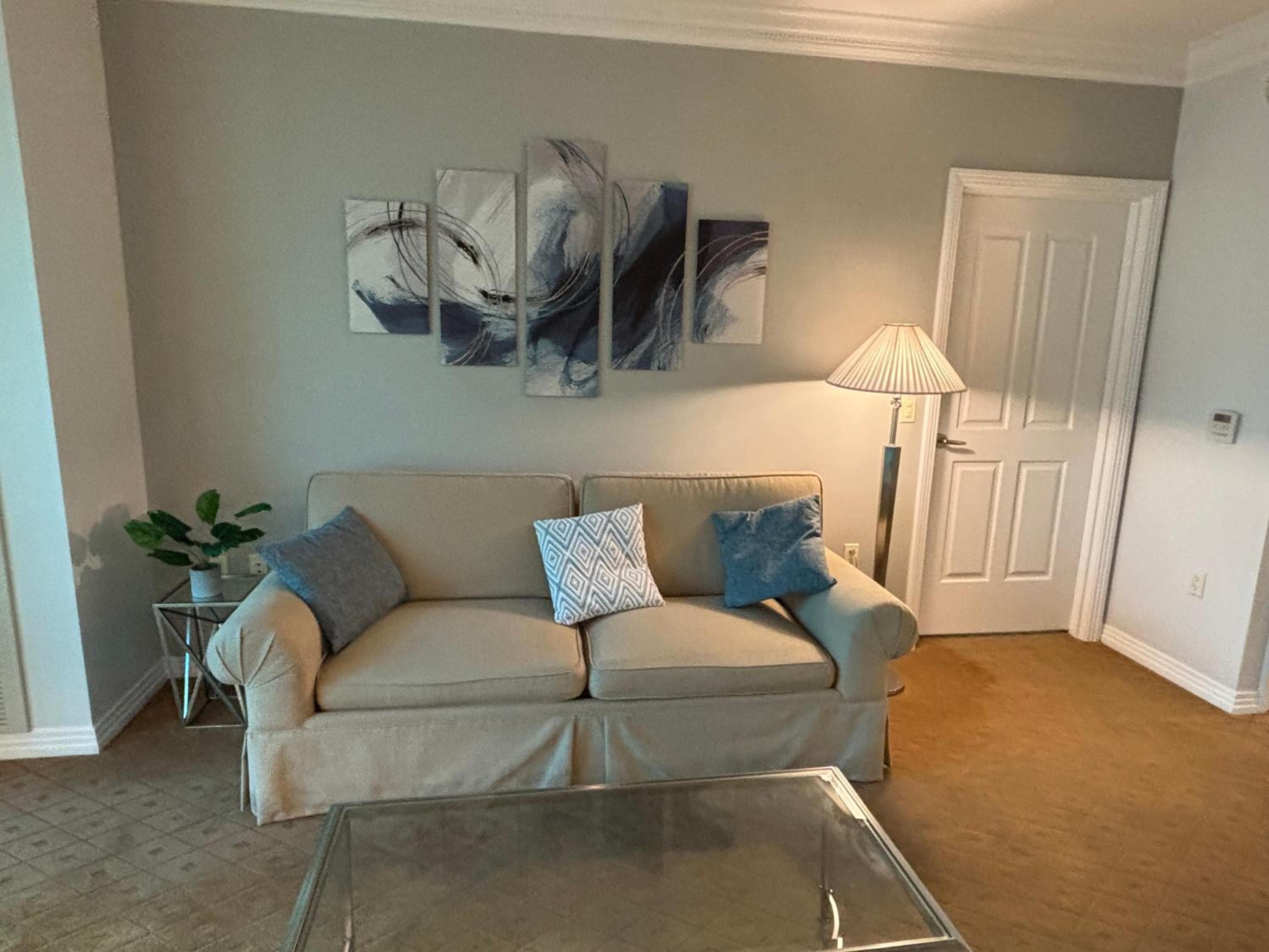 Panorama Vista Suite- 1br 2ba, Full Kitchen, Strip View, Balcony, Corner Unit — 10