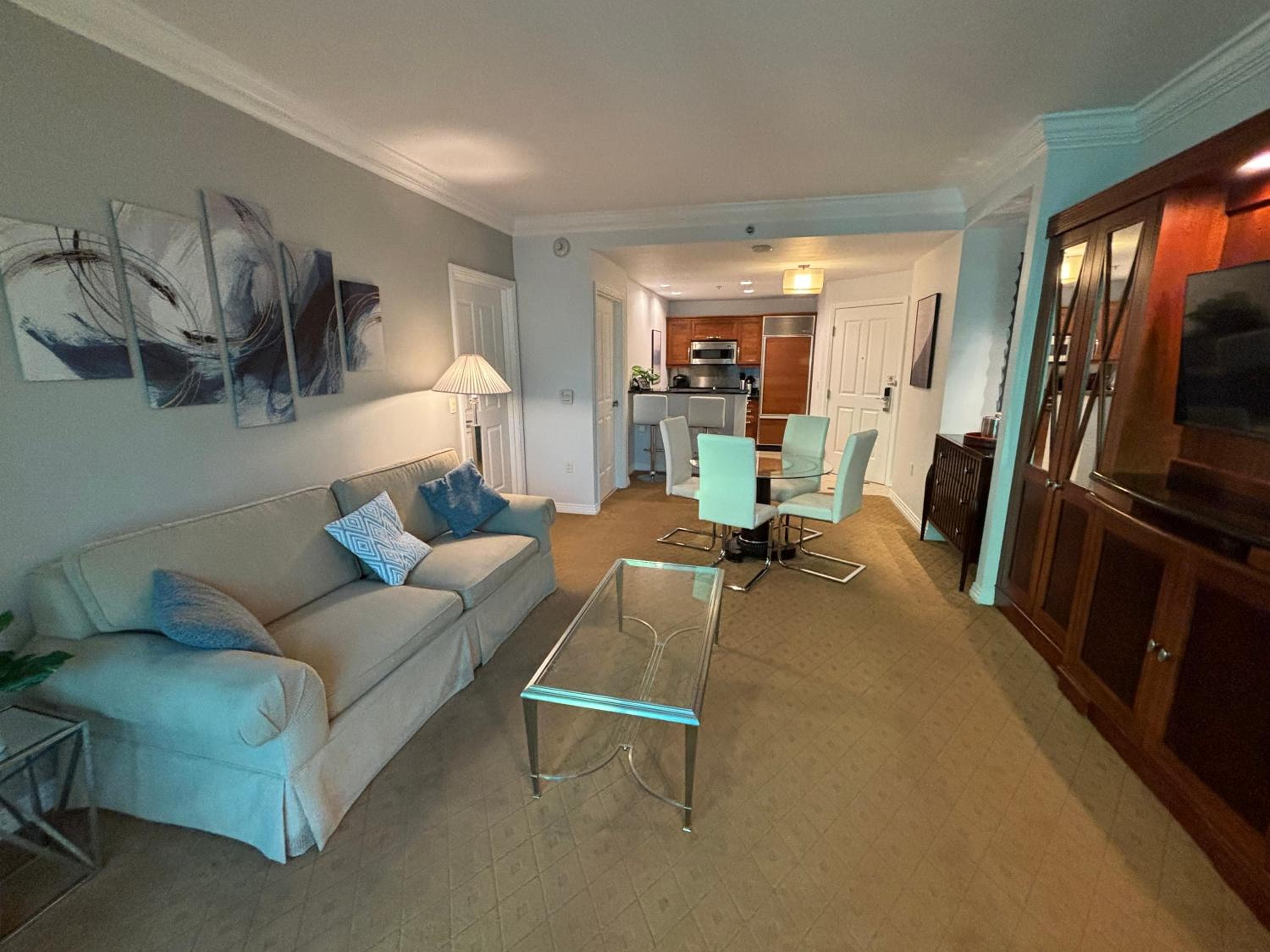 Panorama Vista Suite- 1br 2ba, Full Kitchen, Strip View, Balcony, Corner Unit — 11