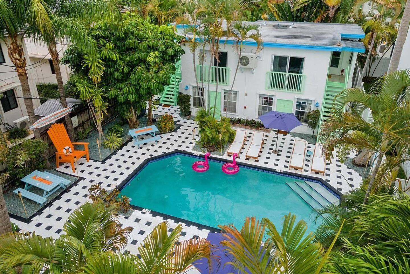 Las Olas Guest House — 1