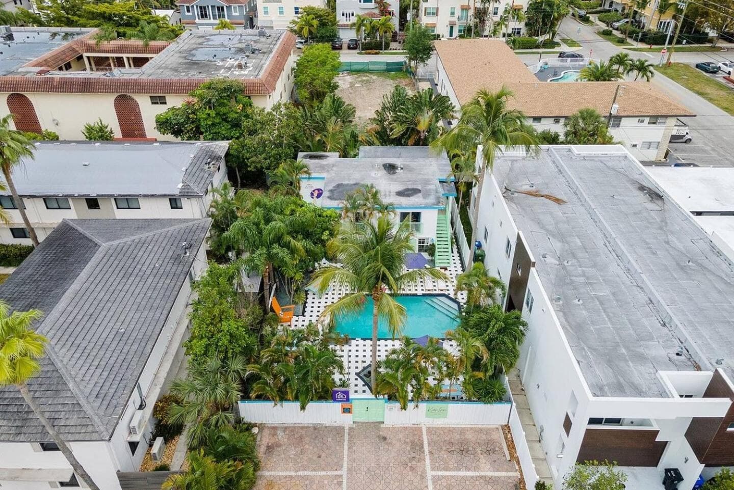Las Olas Guest House — 16