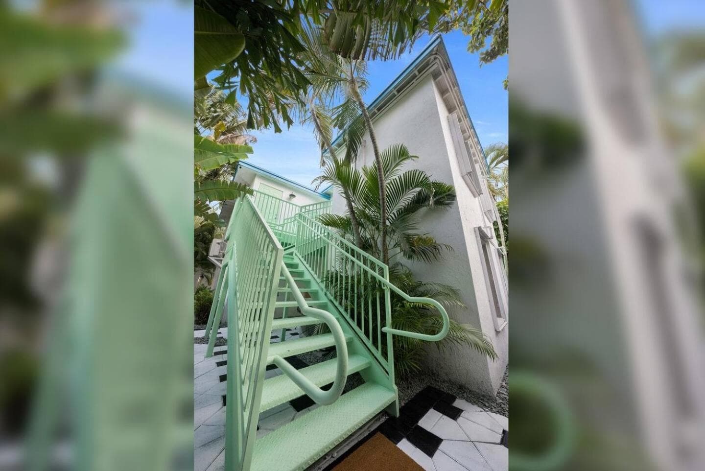Las Olas Guest House — 18