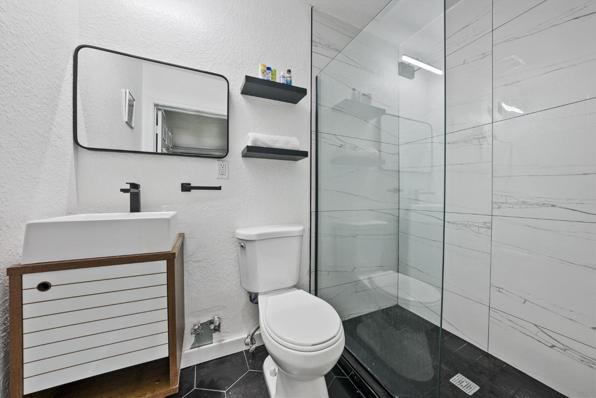Las Olas Guest House — 17