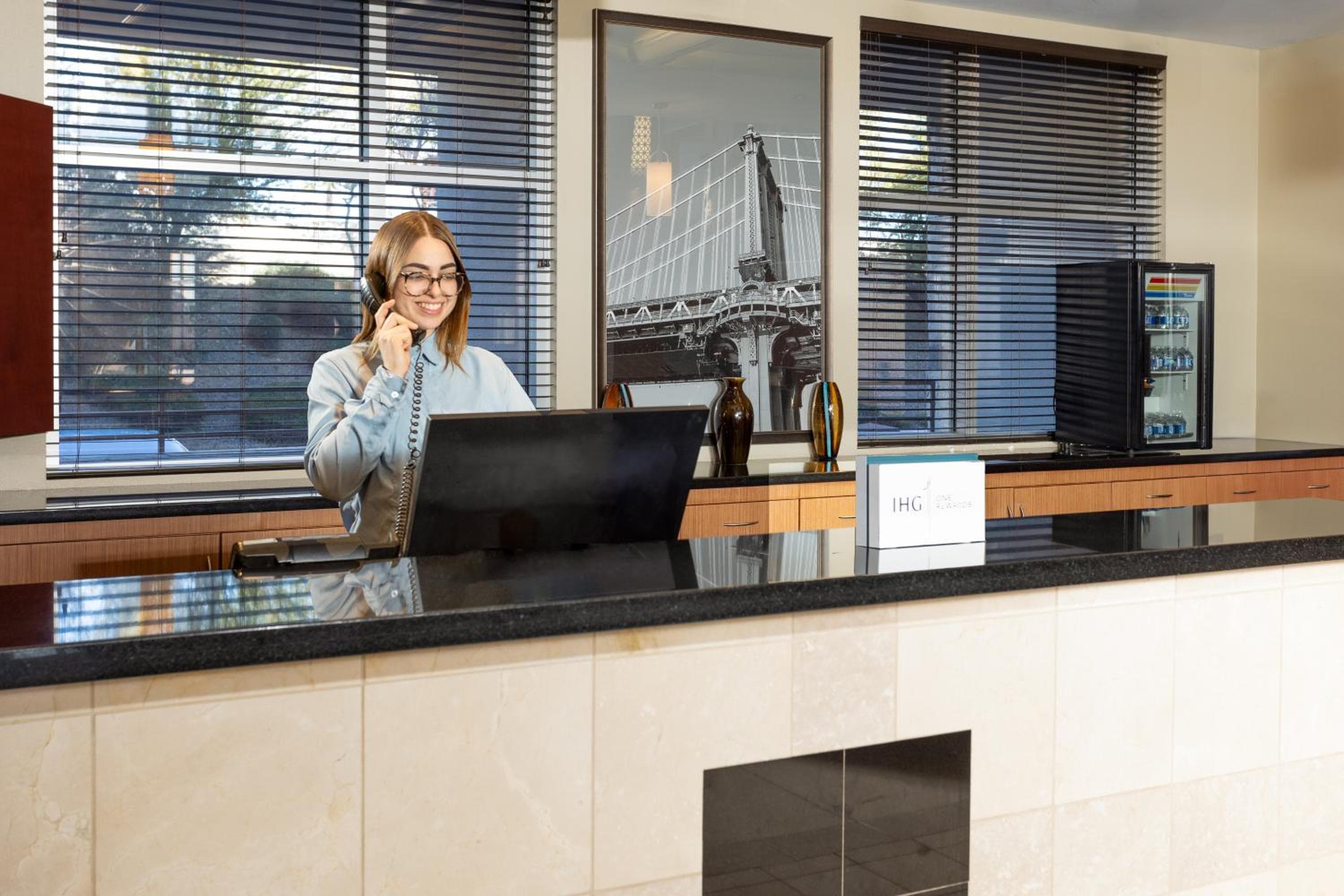 Staybridge Suites Las Vegas - Stadium District by IHG — 4