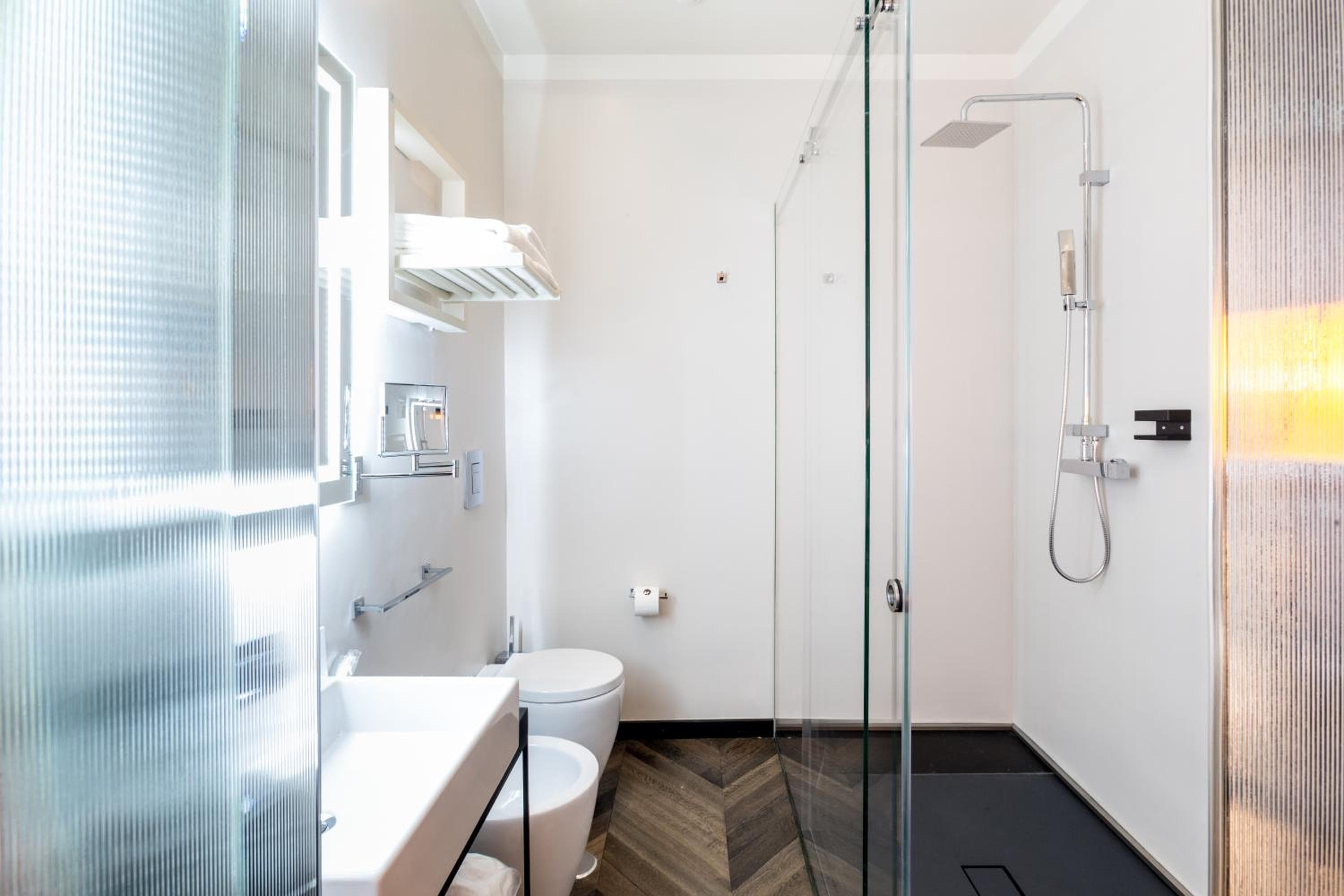 Das H'All Tailor Suite Rom — 30