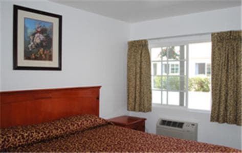Rose Bowl Motel — 2
