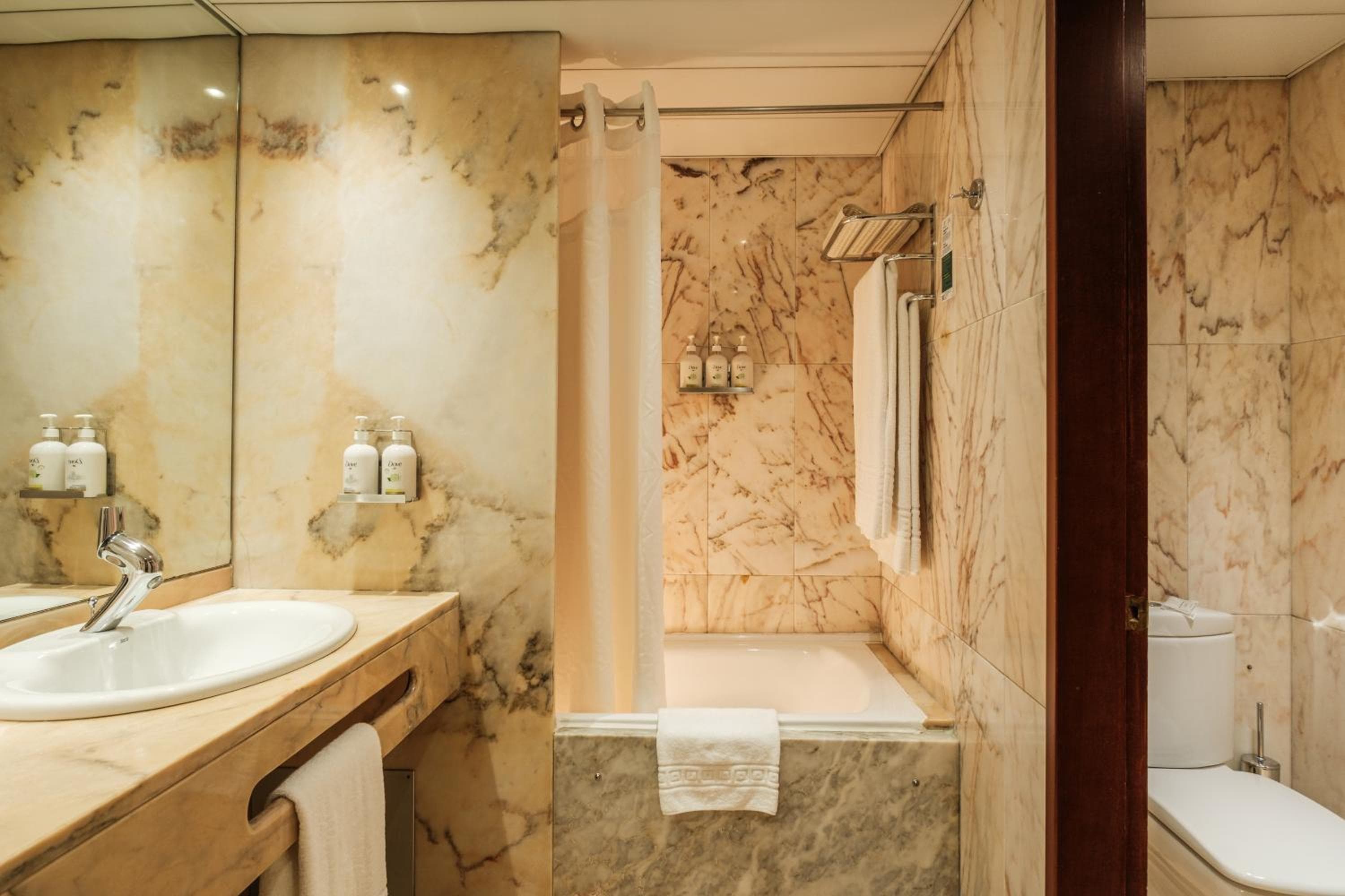 Holiday Inn Lisbon-Continental by IHG — 15