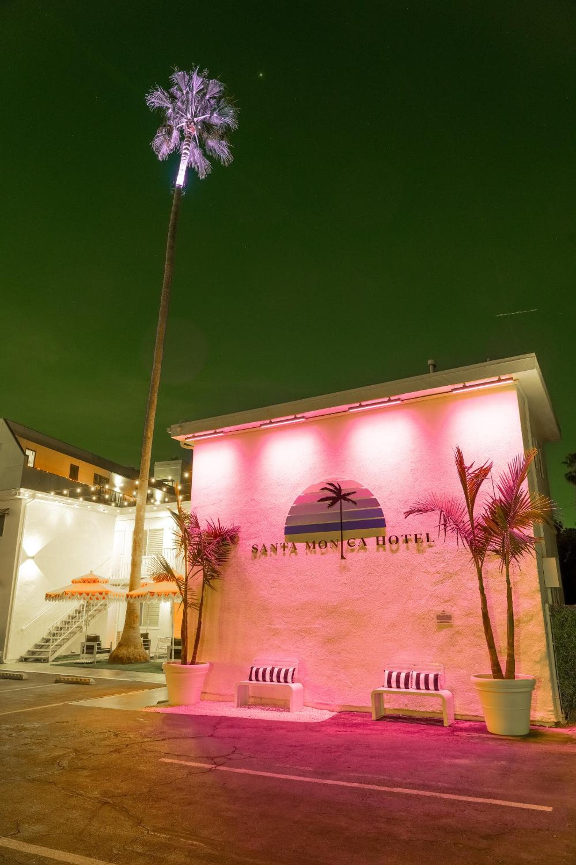 Santa Monica Hotel — 14