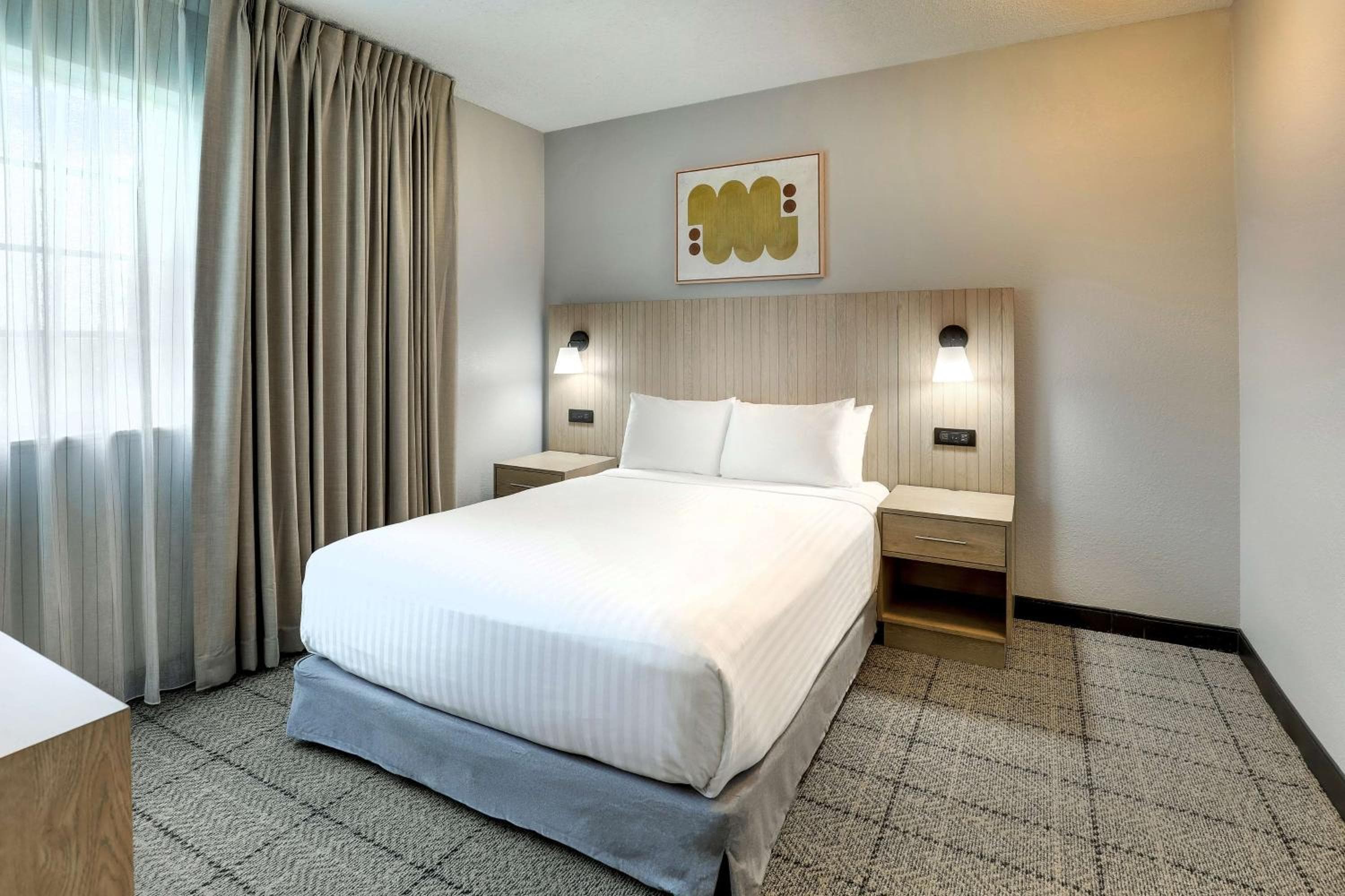 Sonesta Simply Suites Miami Airport Doral — 18