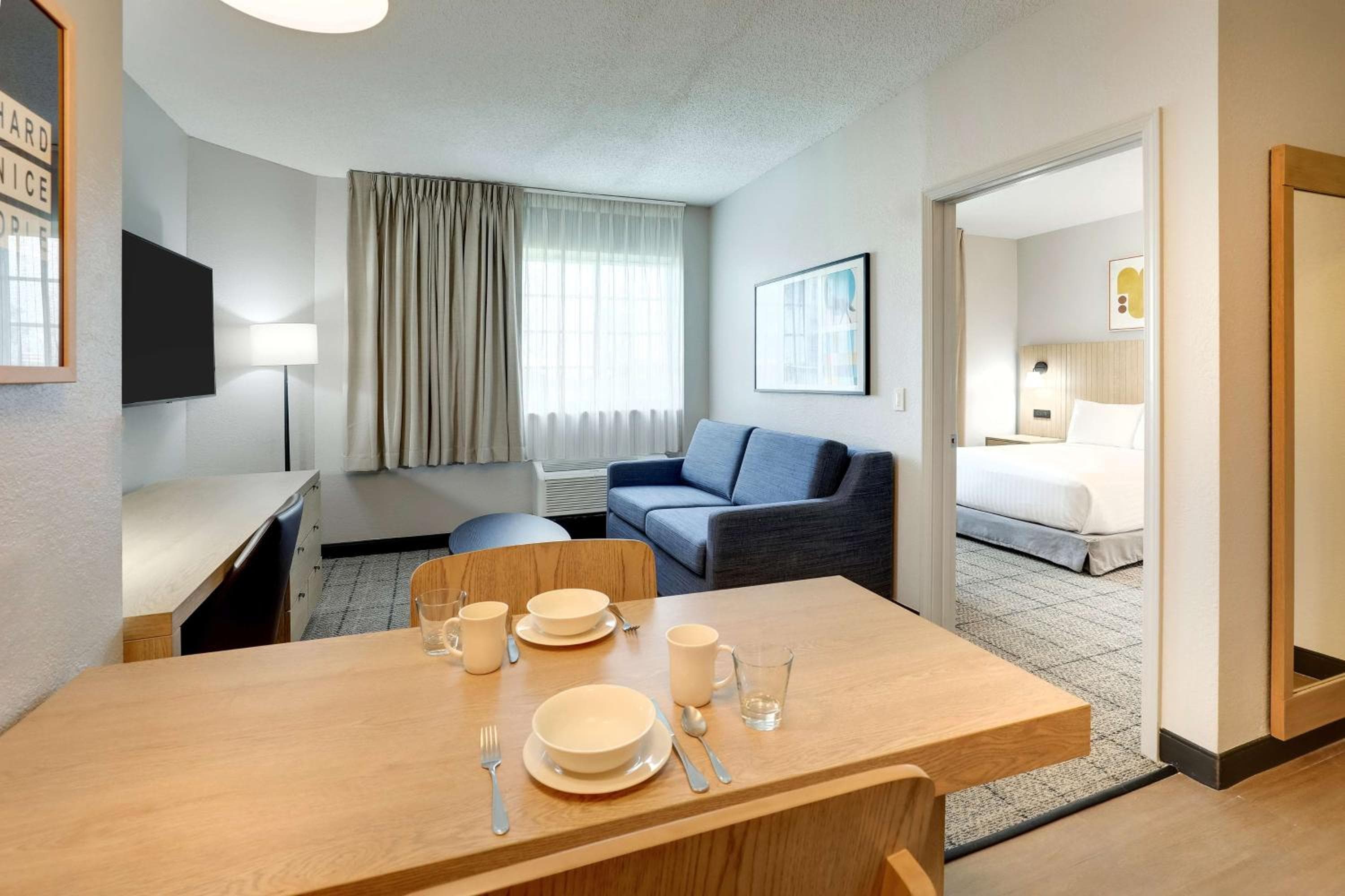 Sonesta Simply Suites Miami Airport Doral — 17