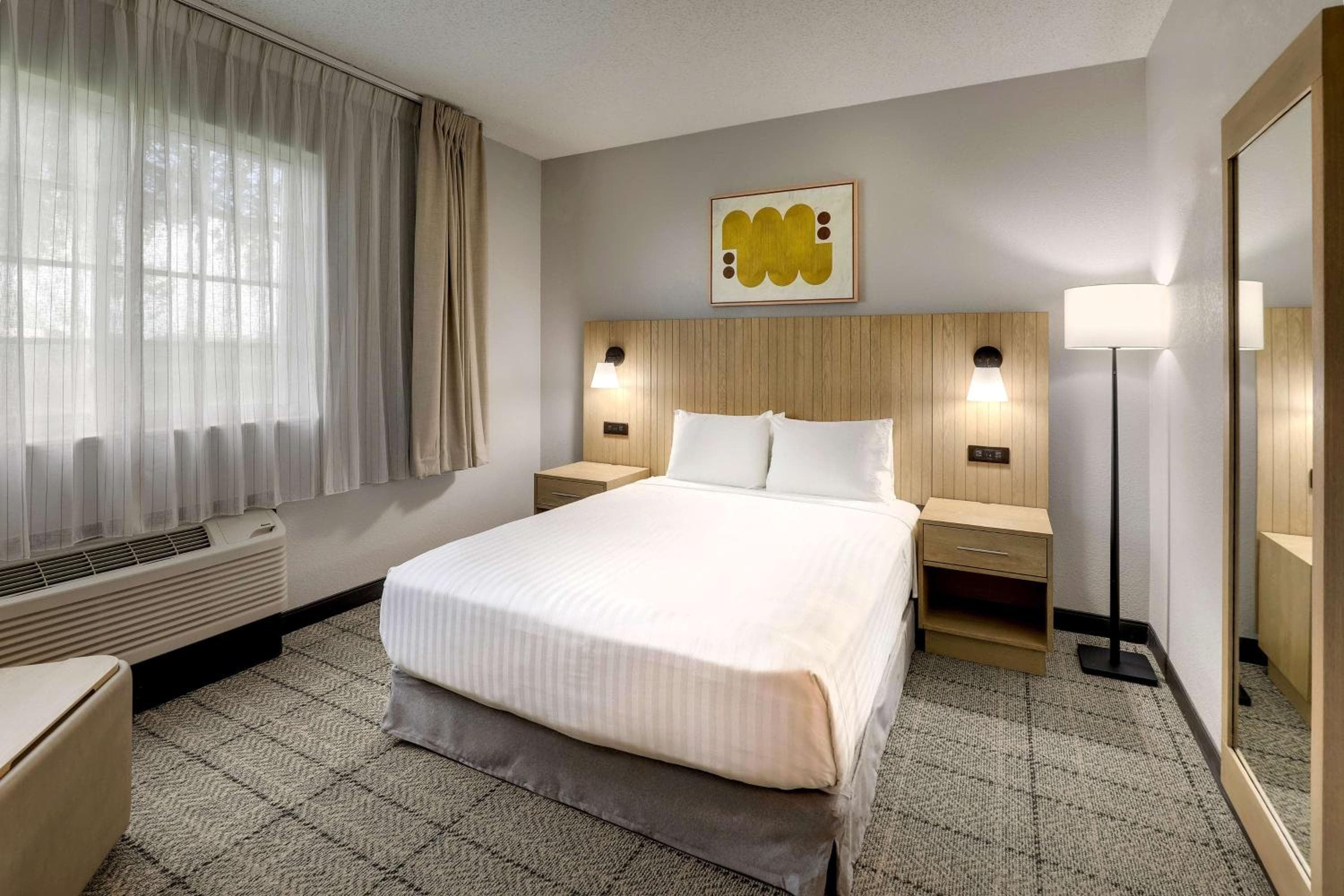 Sonesta Simply Suites Miami Airport Doral — 21