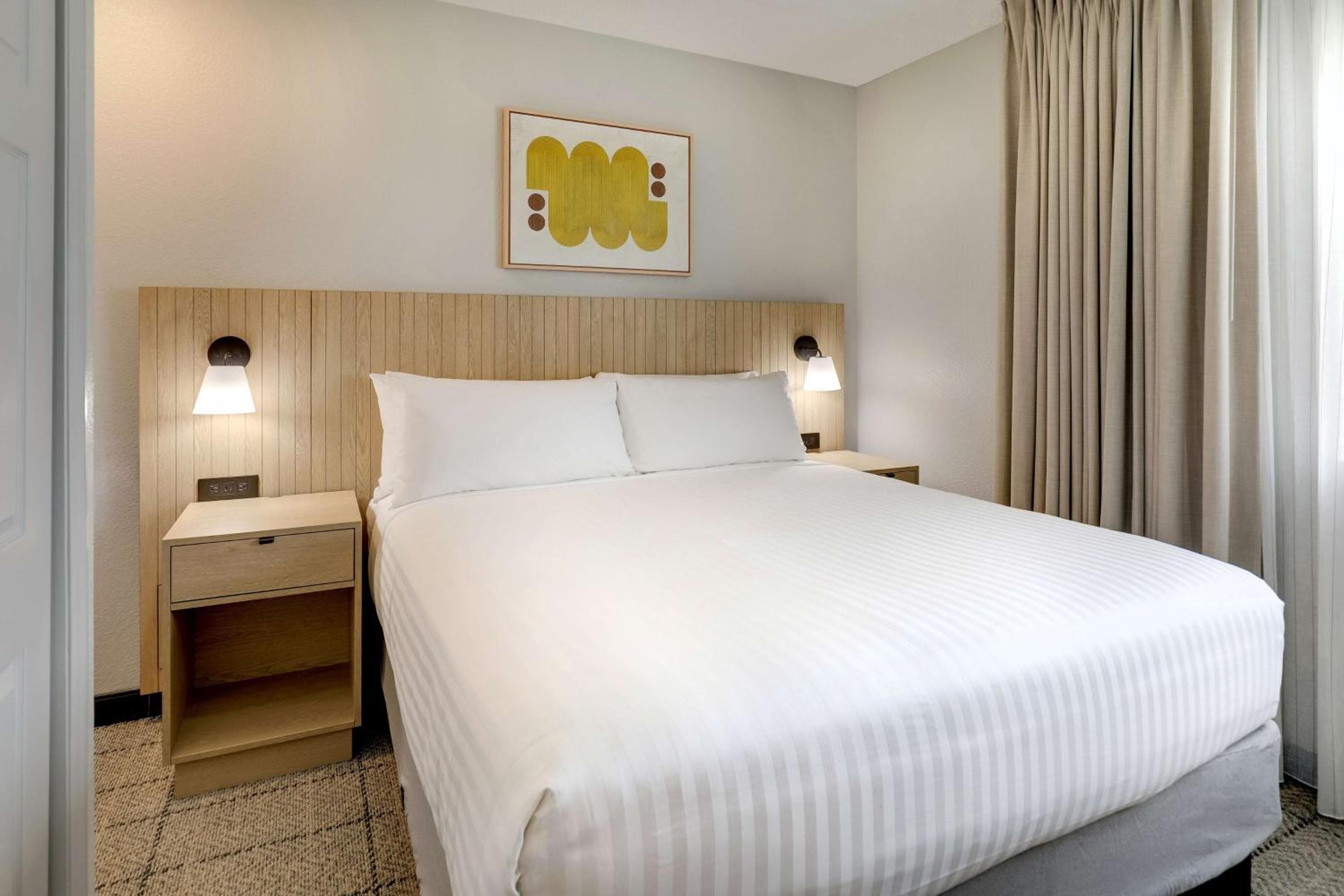 Sonesta Simply Suites Miami Airport Doral — 22