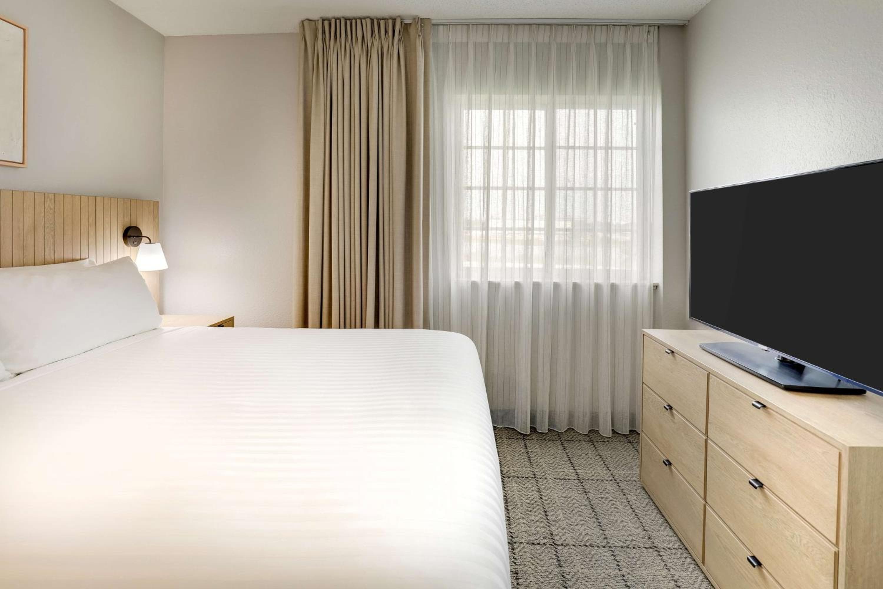 Sonesta Simply Suites Miami Airport Doral — 23