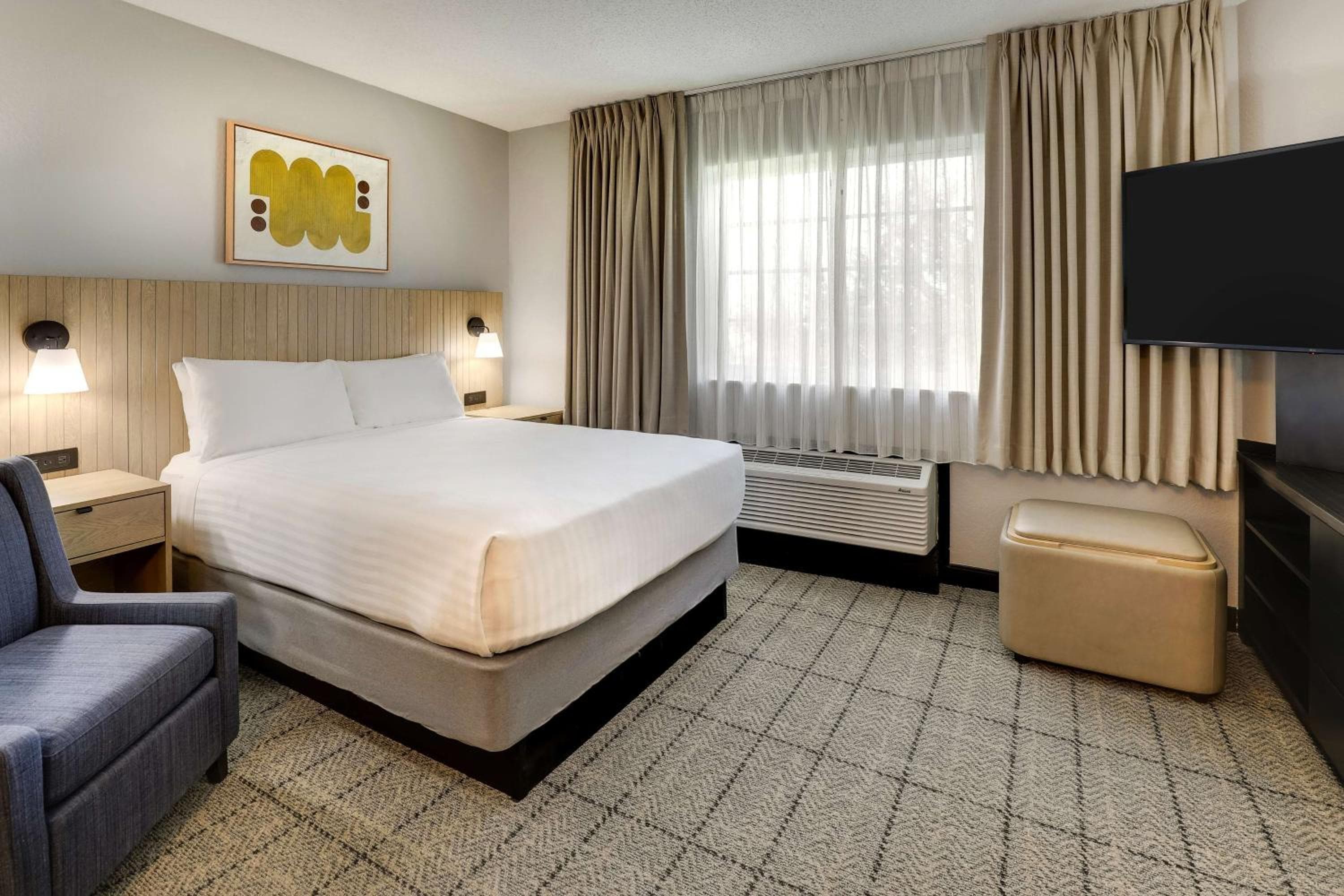 Sonesta Simply Suites Miami Airport Doral — 26