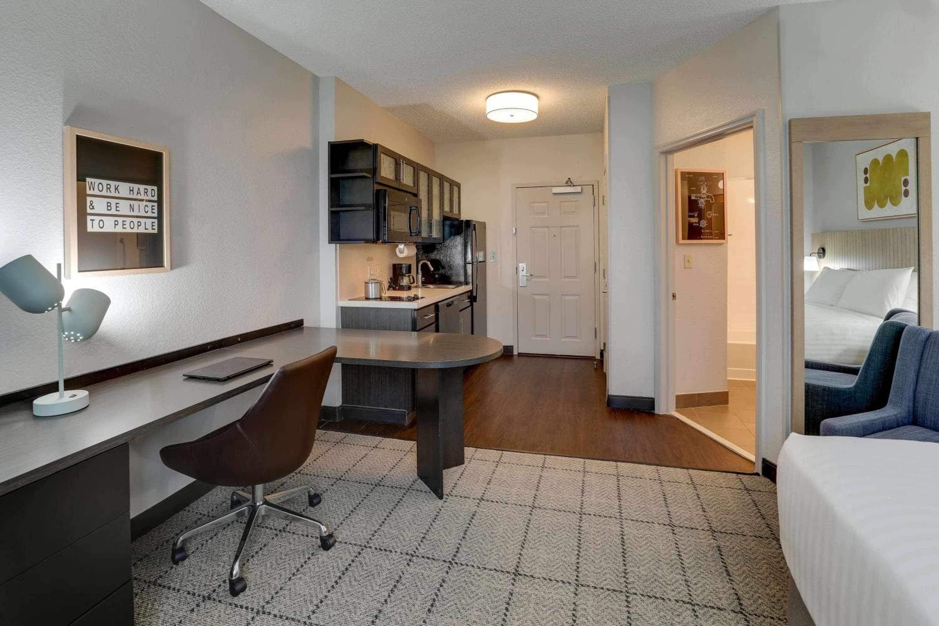Sonesta Simply Suites Miami Airport Doral — 28