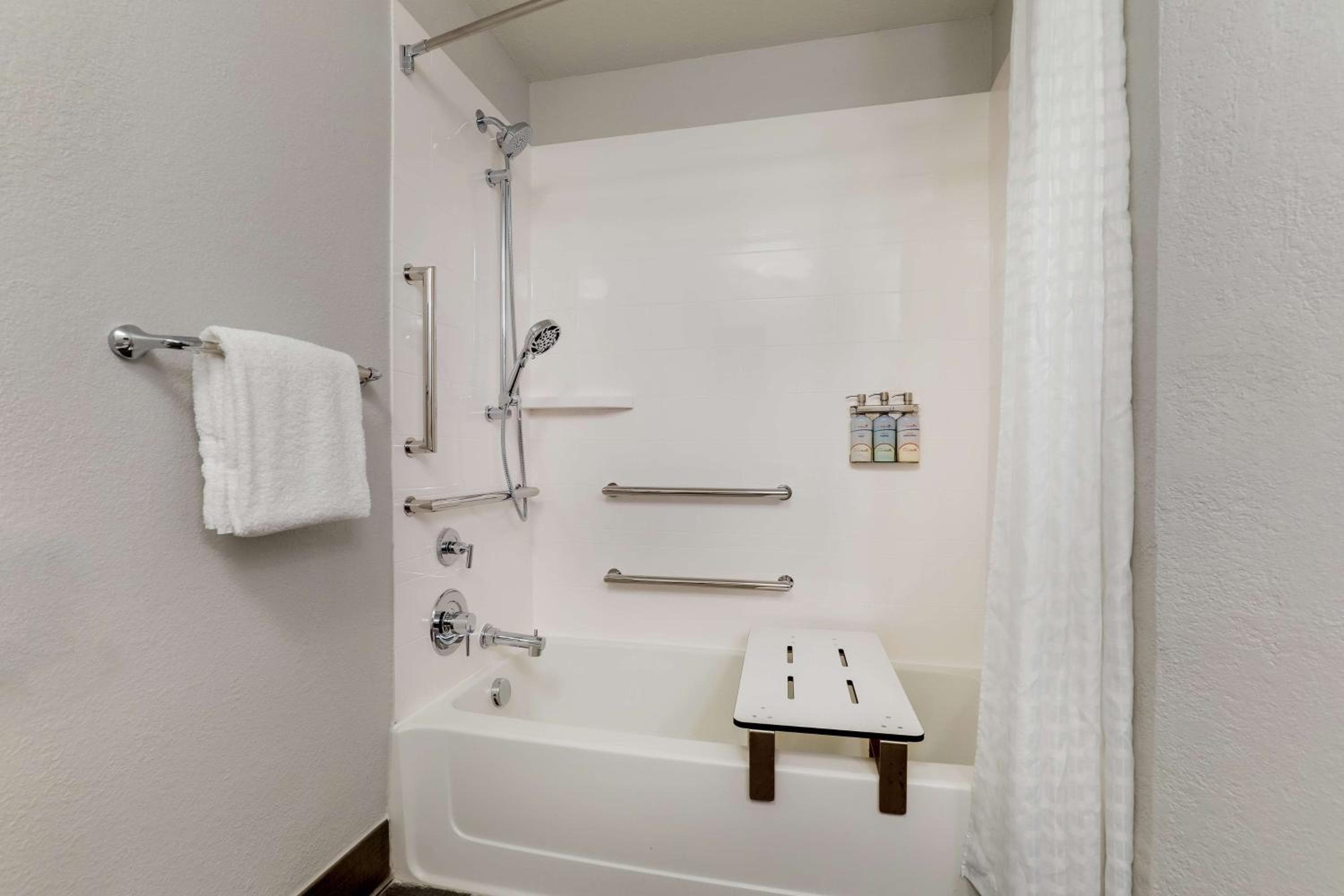 Sonesta Simply Suites Miami Airport Doral — 30