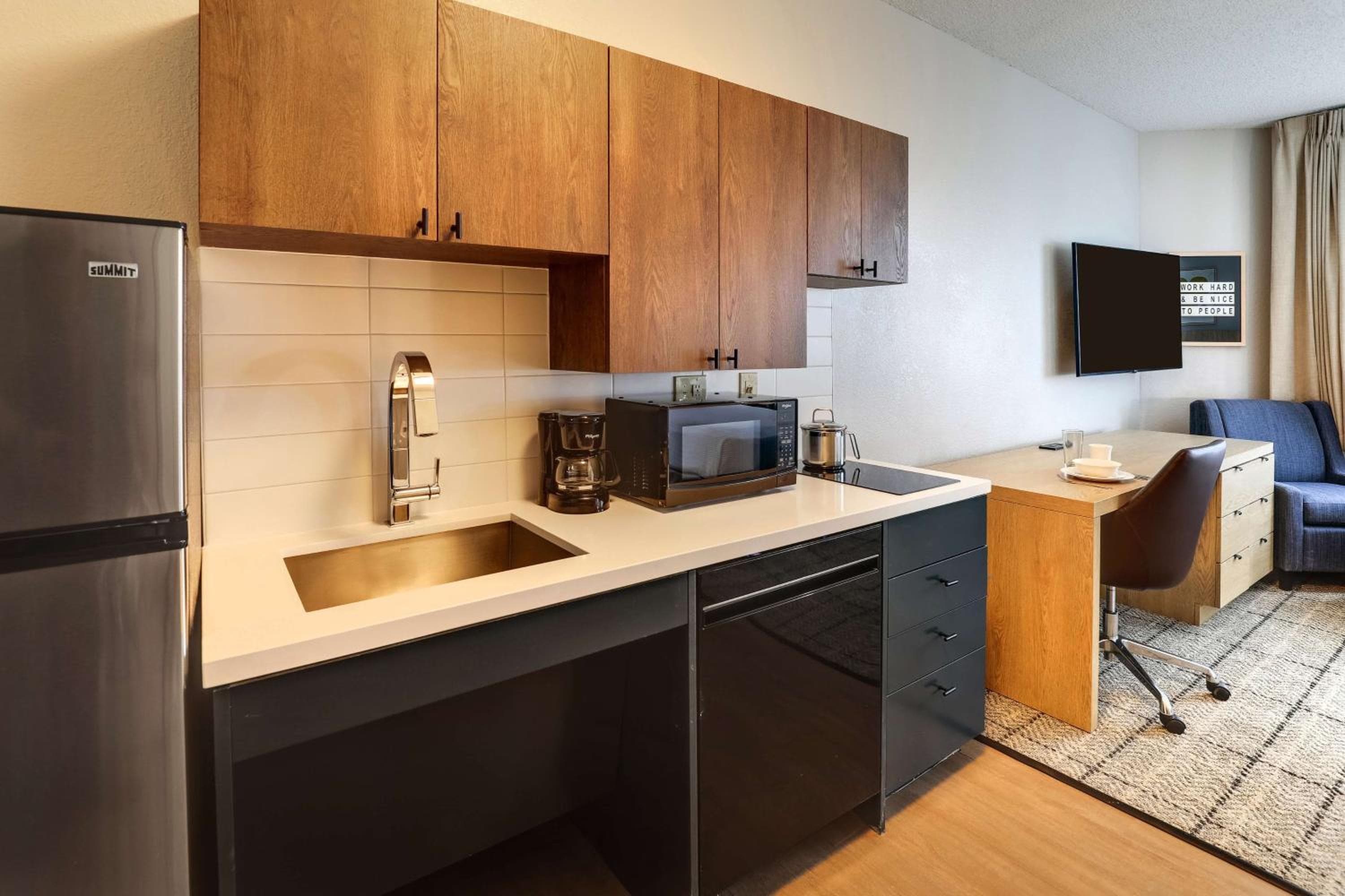 Sonesta Simply Suites Miami Airport Doral — 2