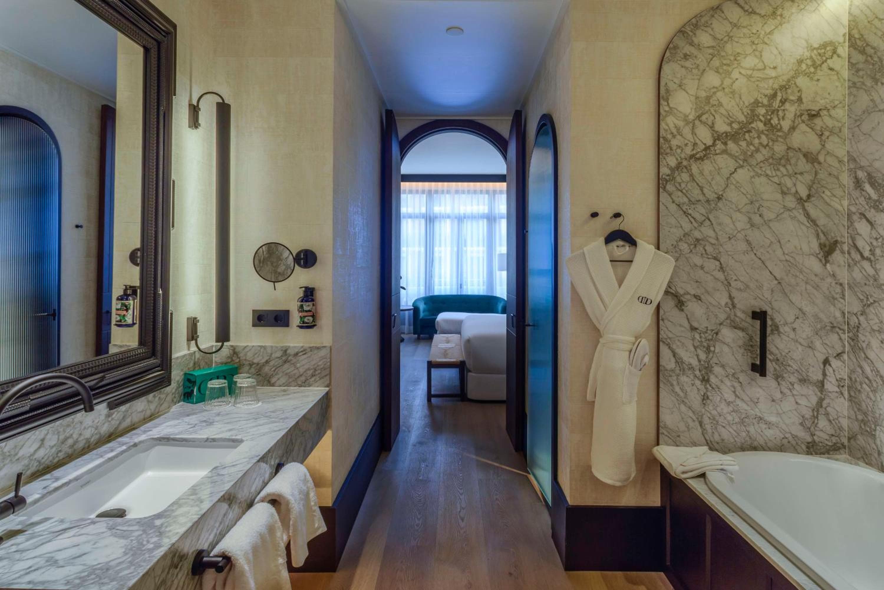 Hotel Montera Madrid, Curio Collection By Hilton — 30