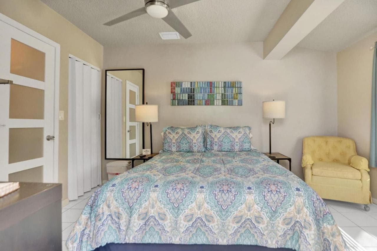 Private studio, 5 min. walk to Wilton Drive — 17