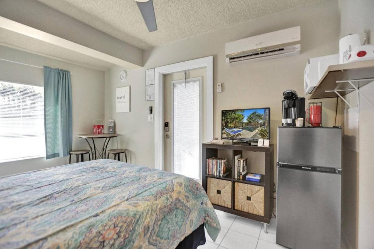 Private studio, 5 min. walk to Wilton Drive — 7