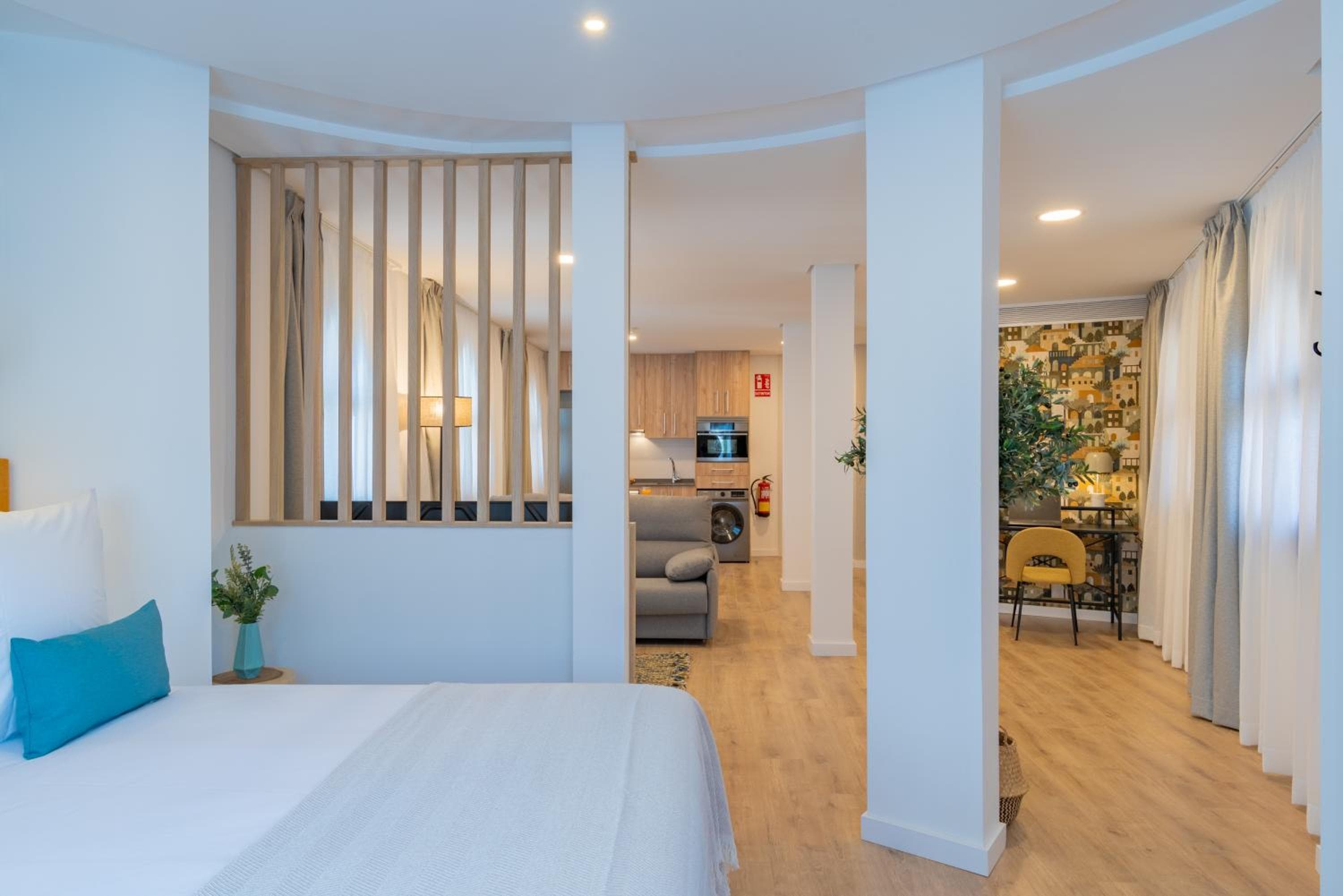 Feelathome Atarazanas Apartments — 14