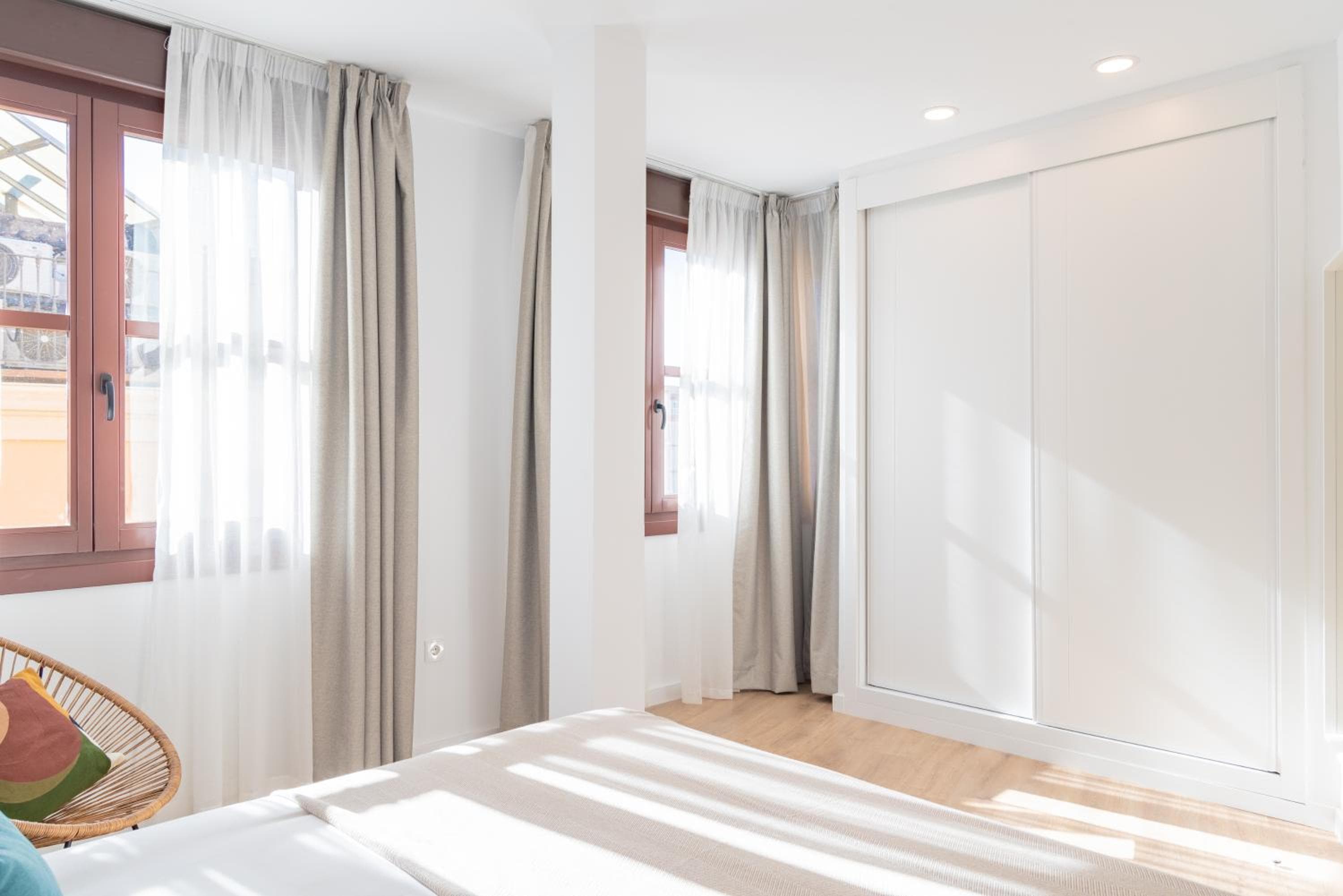 Feelathome Atarazanas Apartments — 24