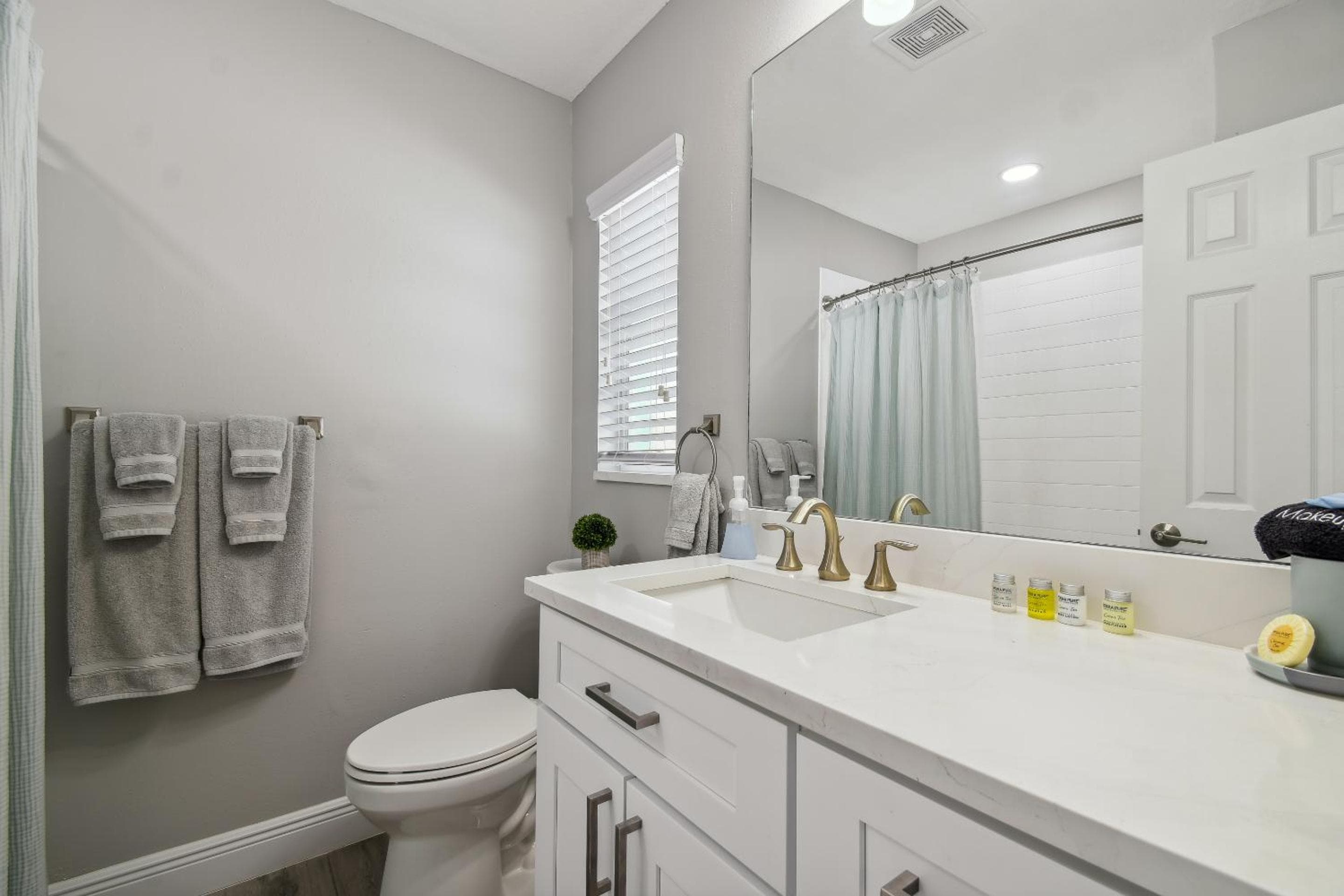 Lake House Westchase area. Heated Pool Waterfront! — 20