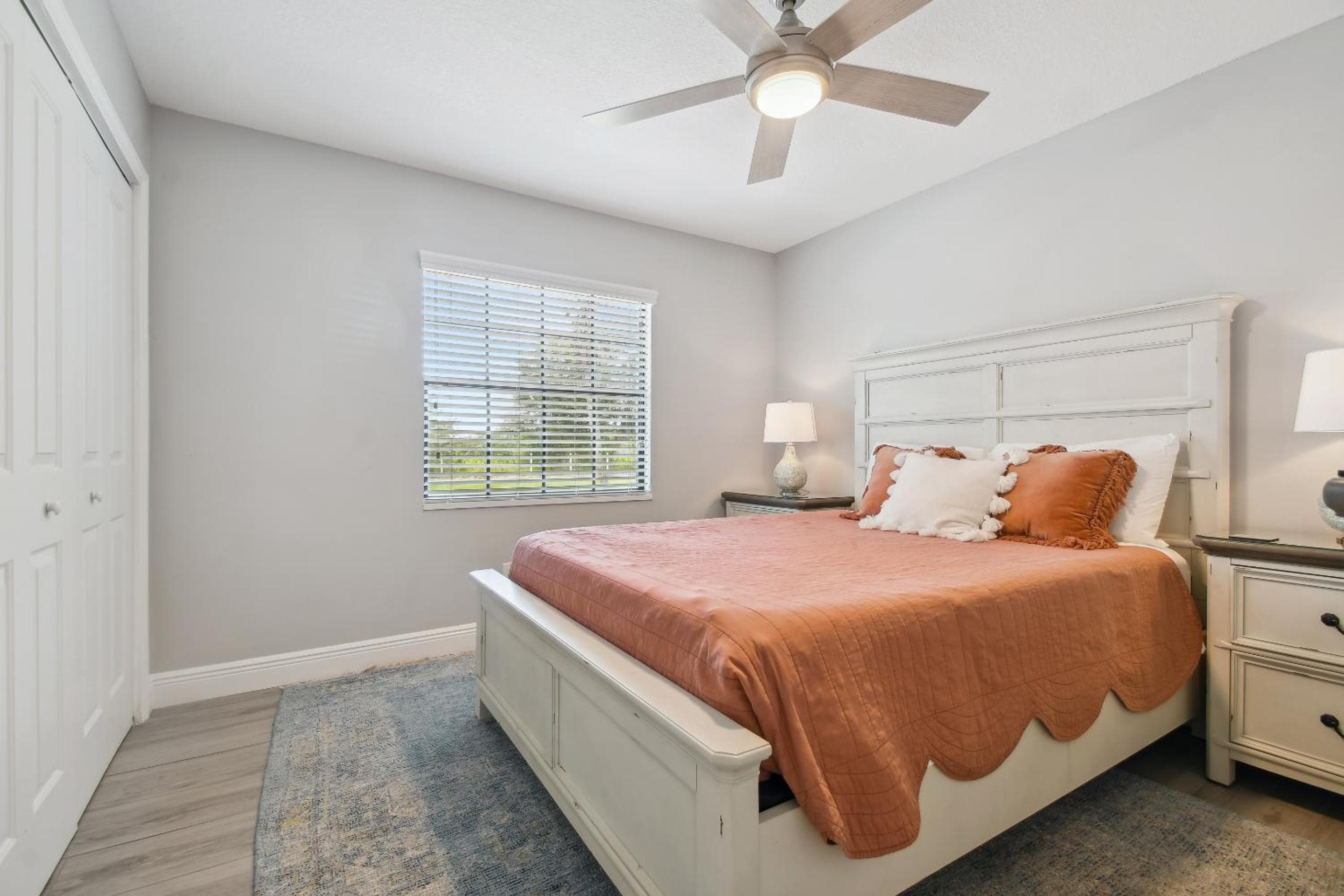 Lake House Westchase area. Heated Pool Waterfront! — 11