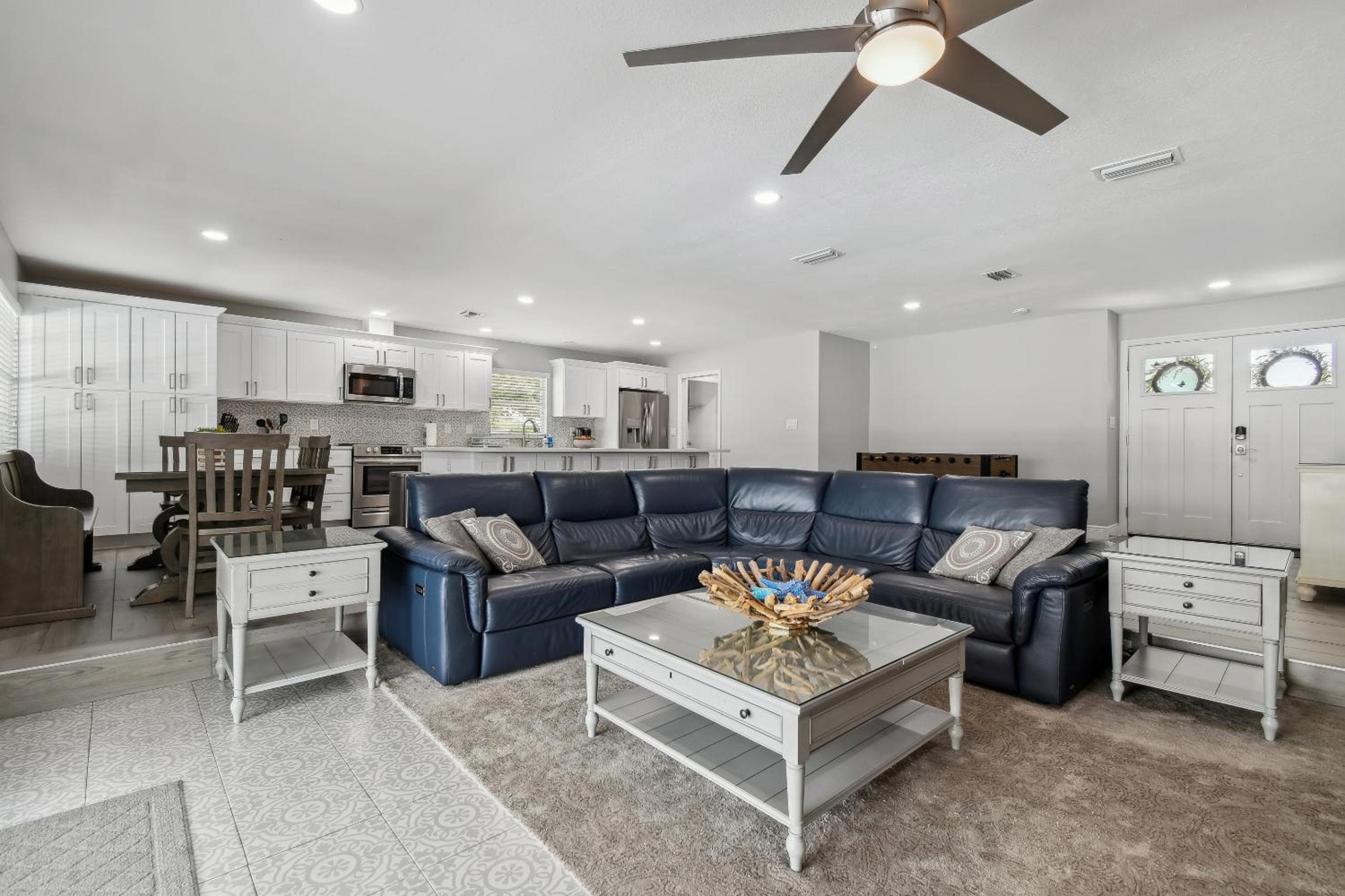 Lake House Westchase area. Heated Pool Waterfront! — 30