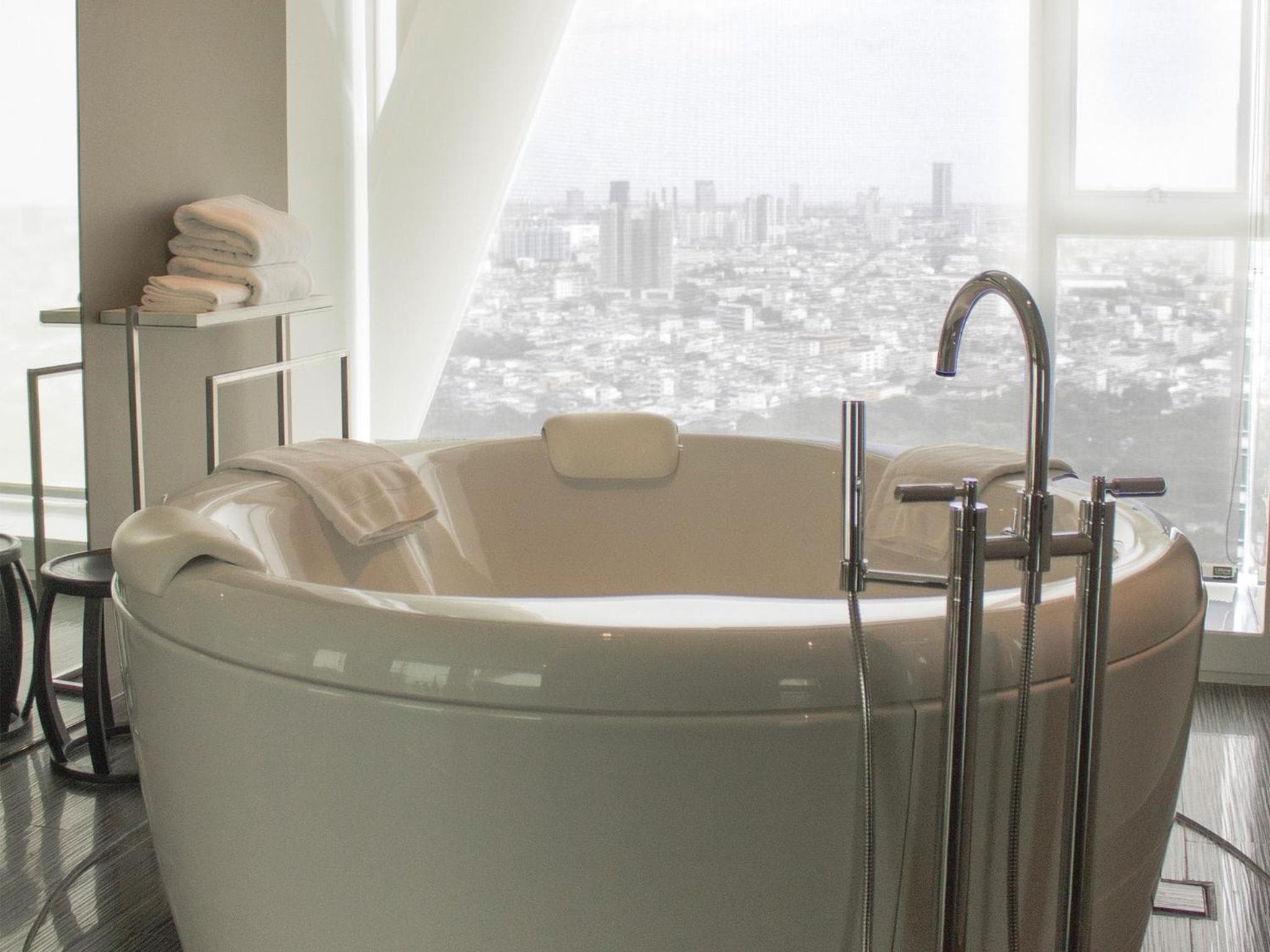 Mode Sathorn Hotel — 16