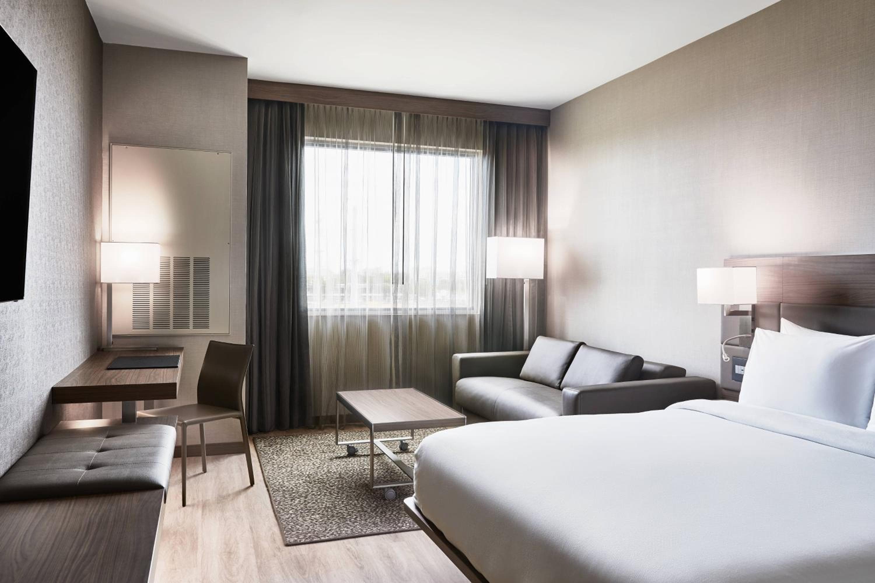 AC Hotel von Marriott Miami Airport West/Doral — 18
