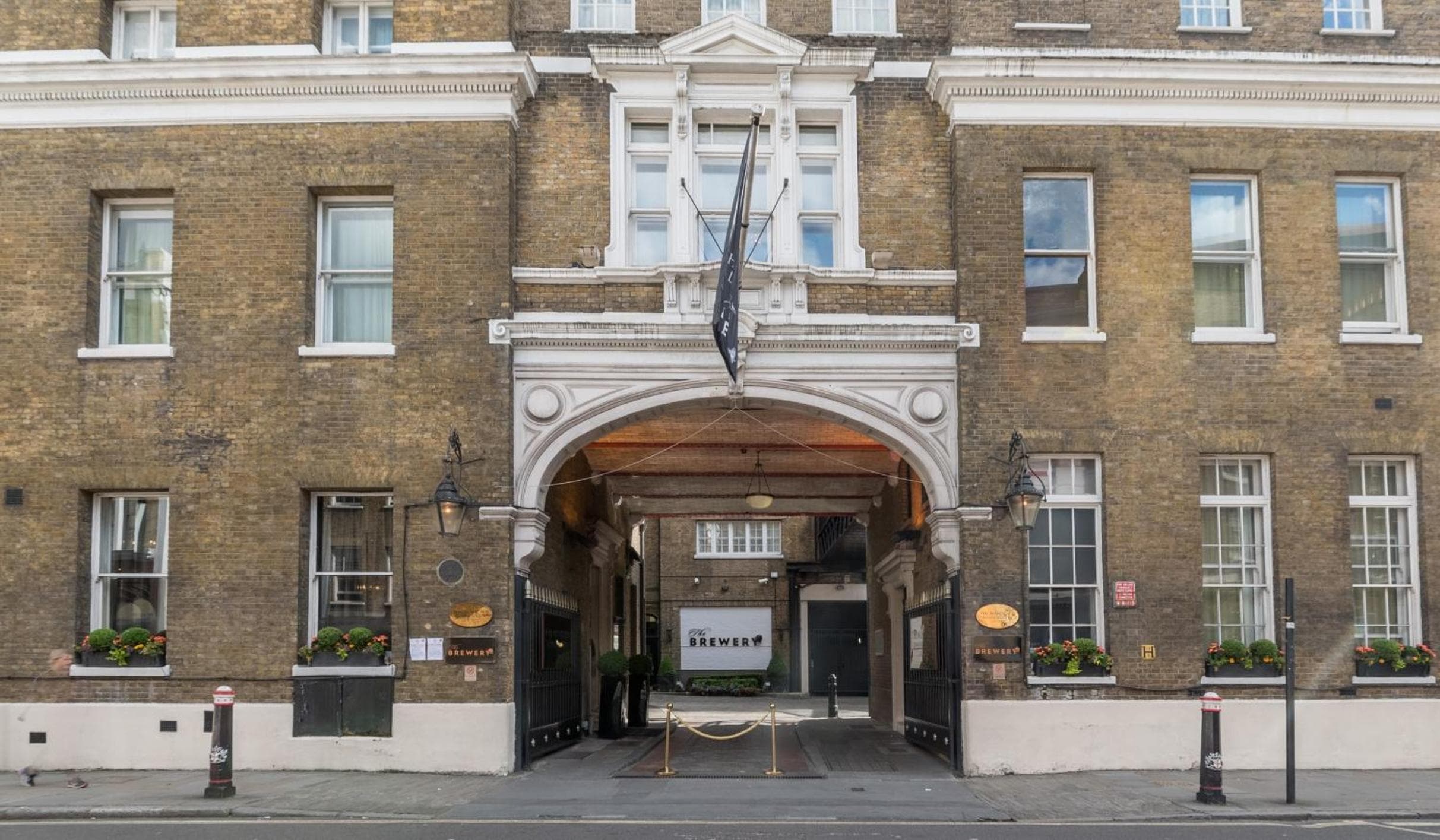El Montcalm en la cervecería de la ciudad de Londres — 1