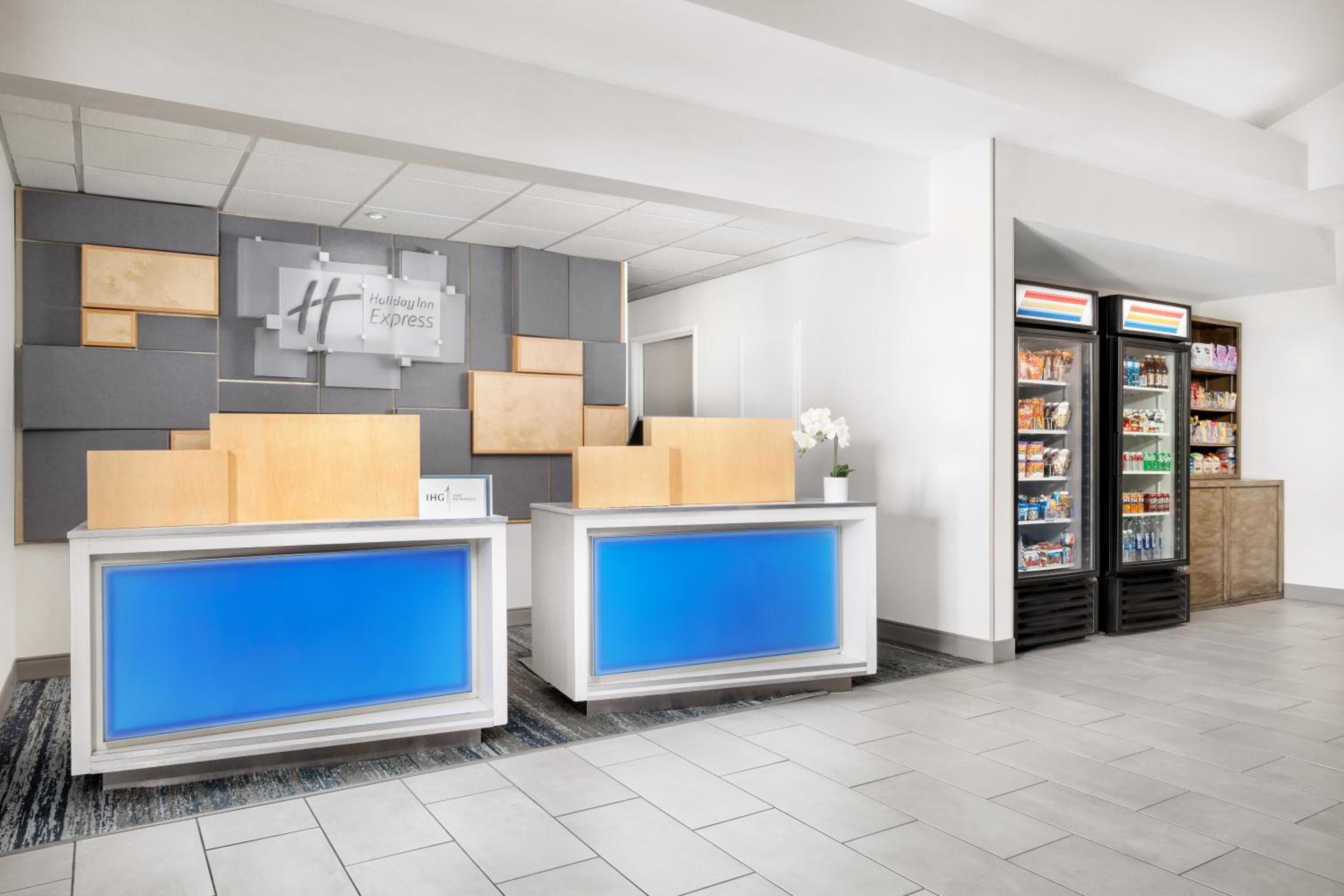 Holiday Inn Express Las Vegas Stadium Area, ein IHG Hotel — 2