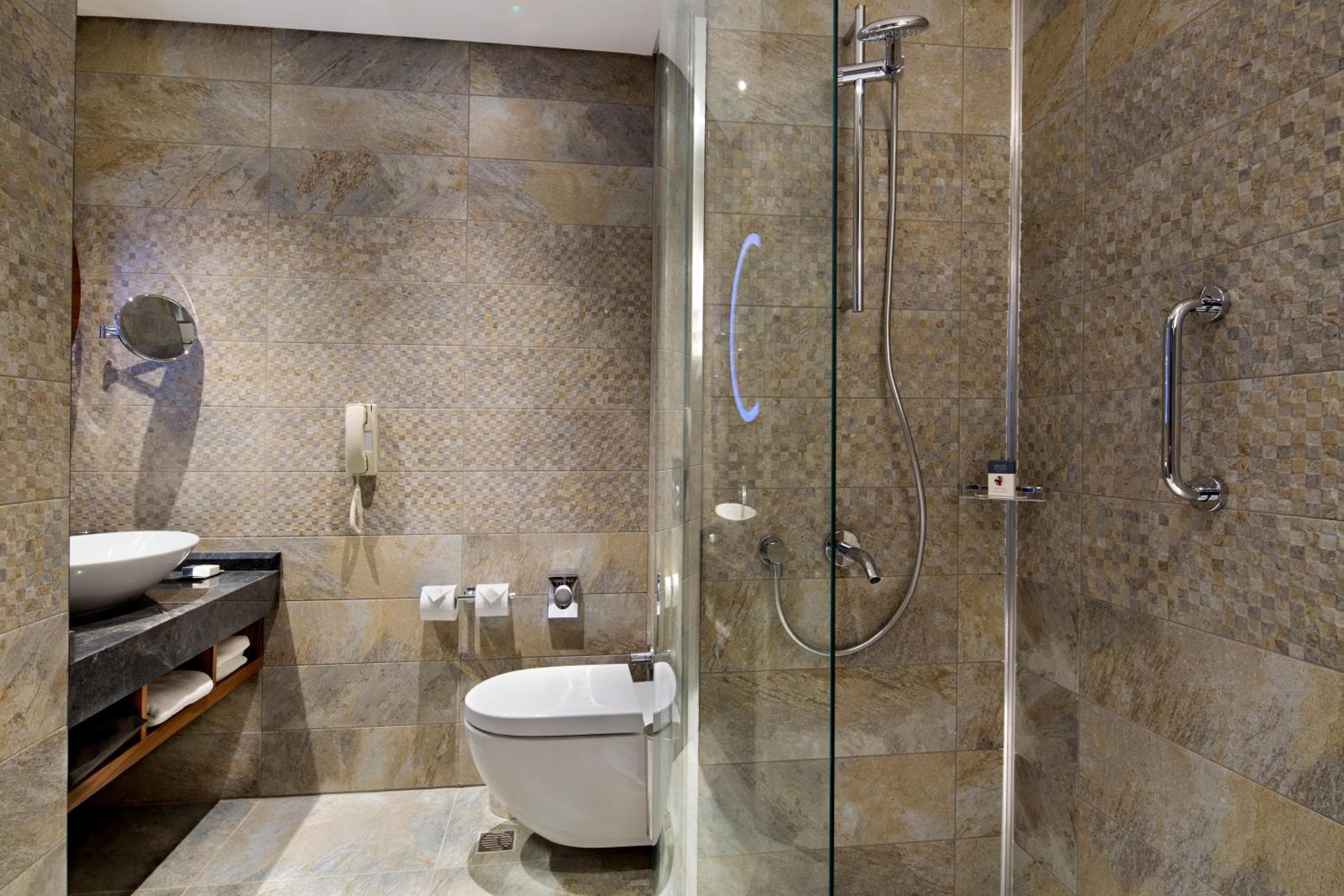 DoubleTree by Hilton Istanbul - Piyalepasa — 30