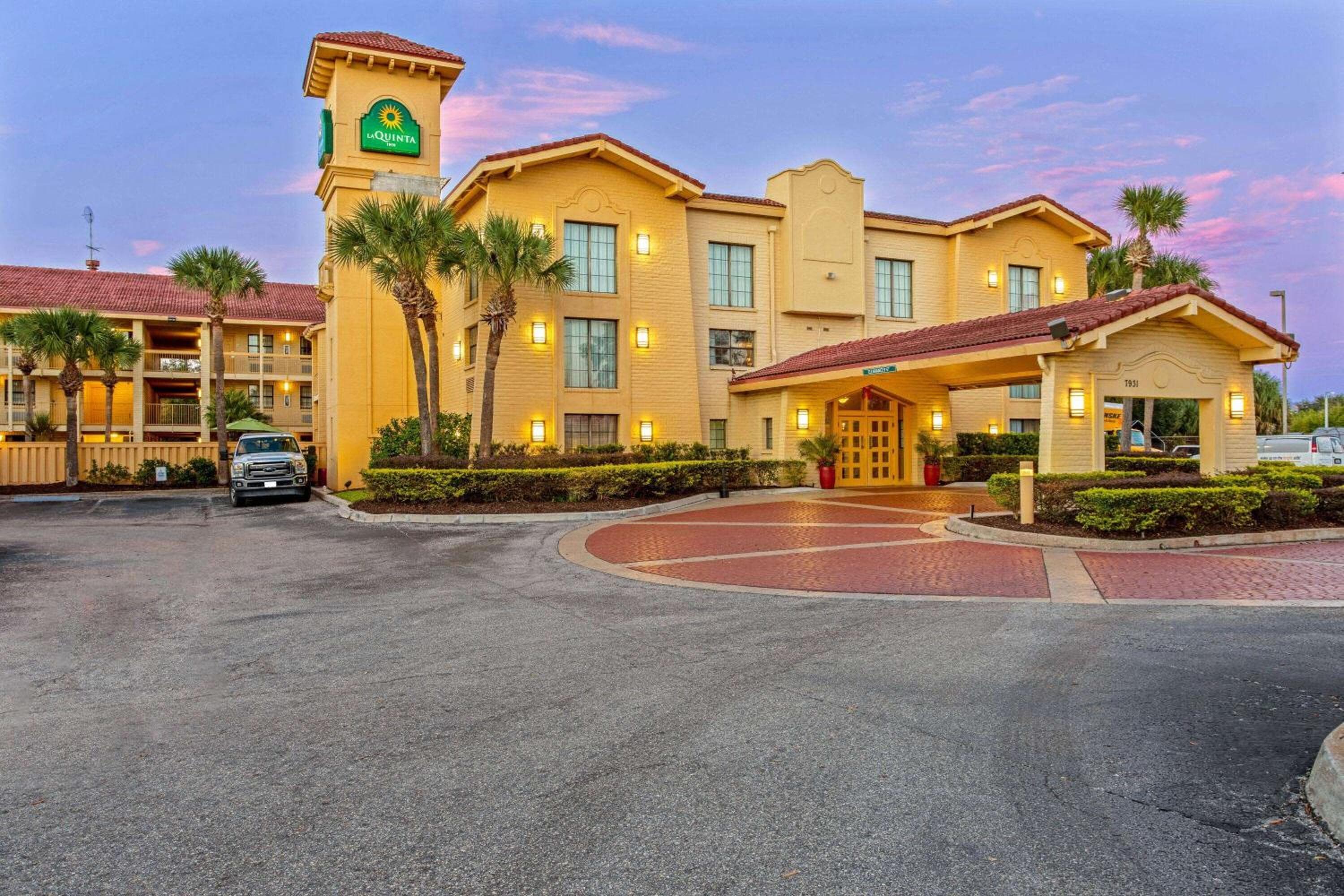 La Quinta Inn by Wyndham Orlando Airport West — 1