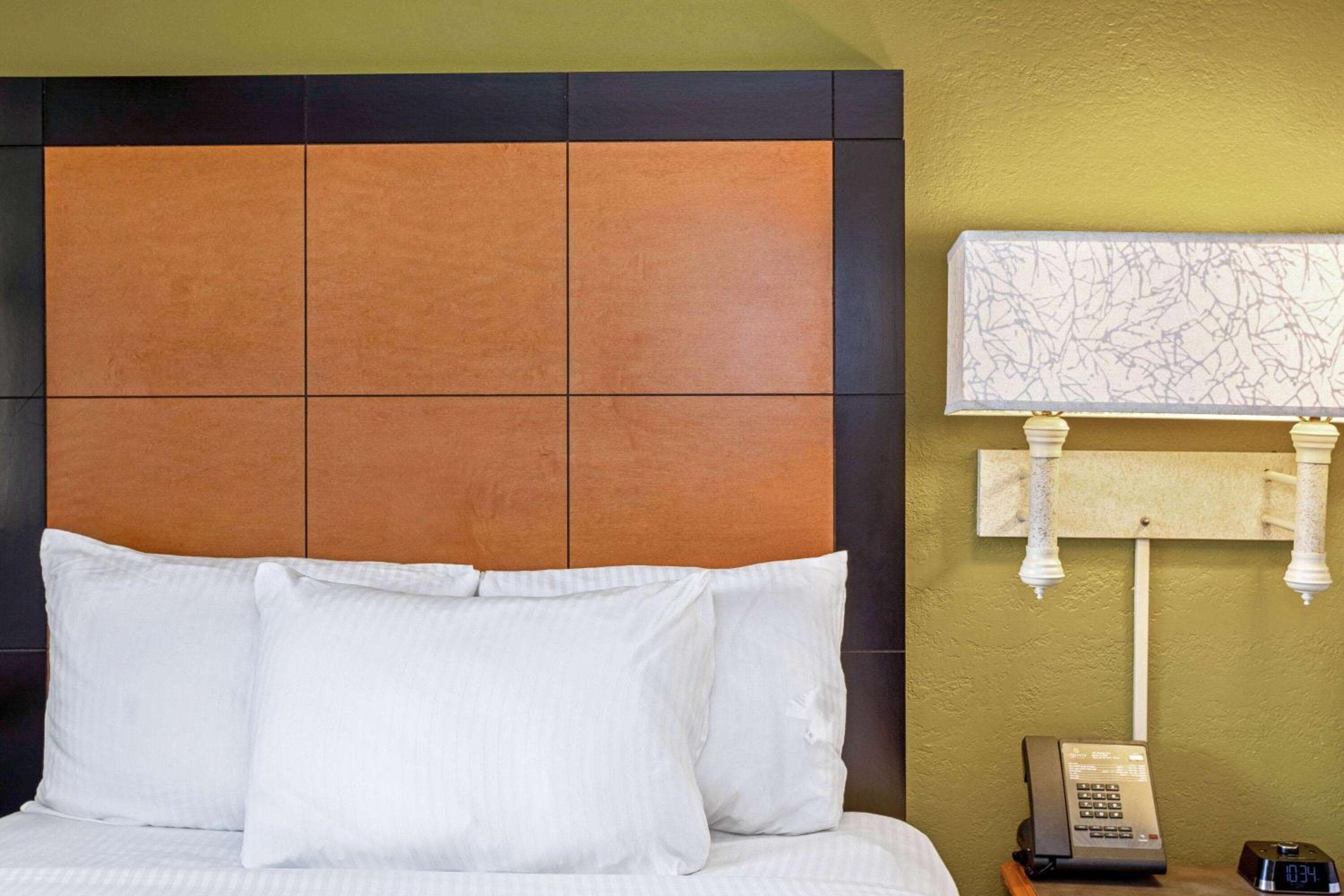 La Quinta Inn by Wyndham Orlando Airport West — 13