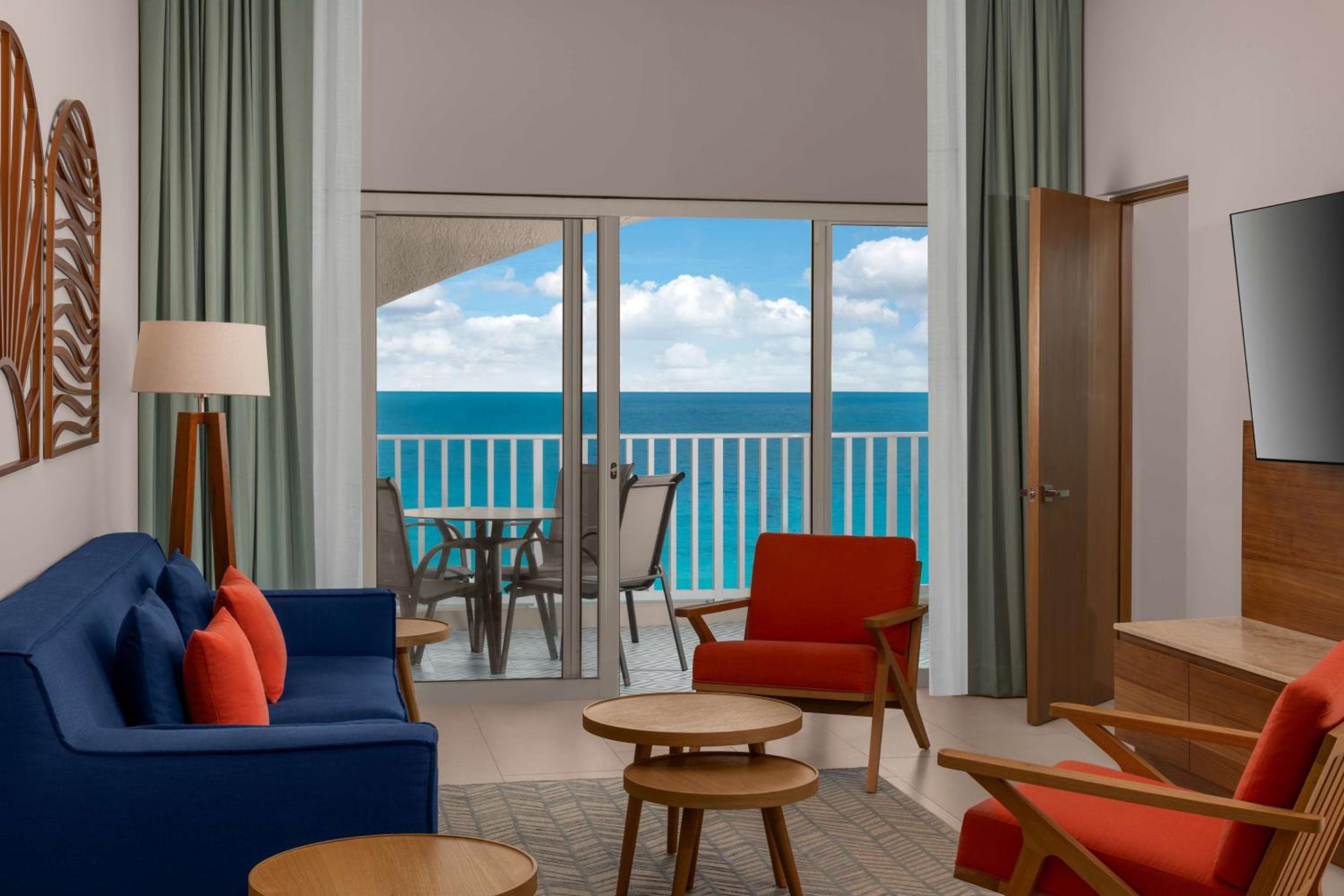 Hilton Cancun Mar Caribe All-Inclusive Resort — 8