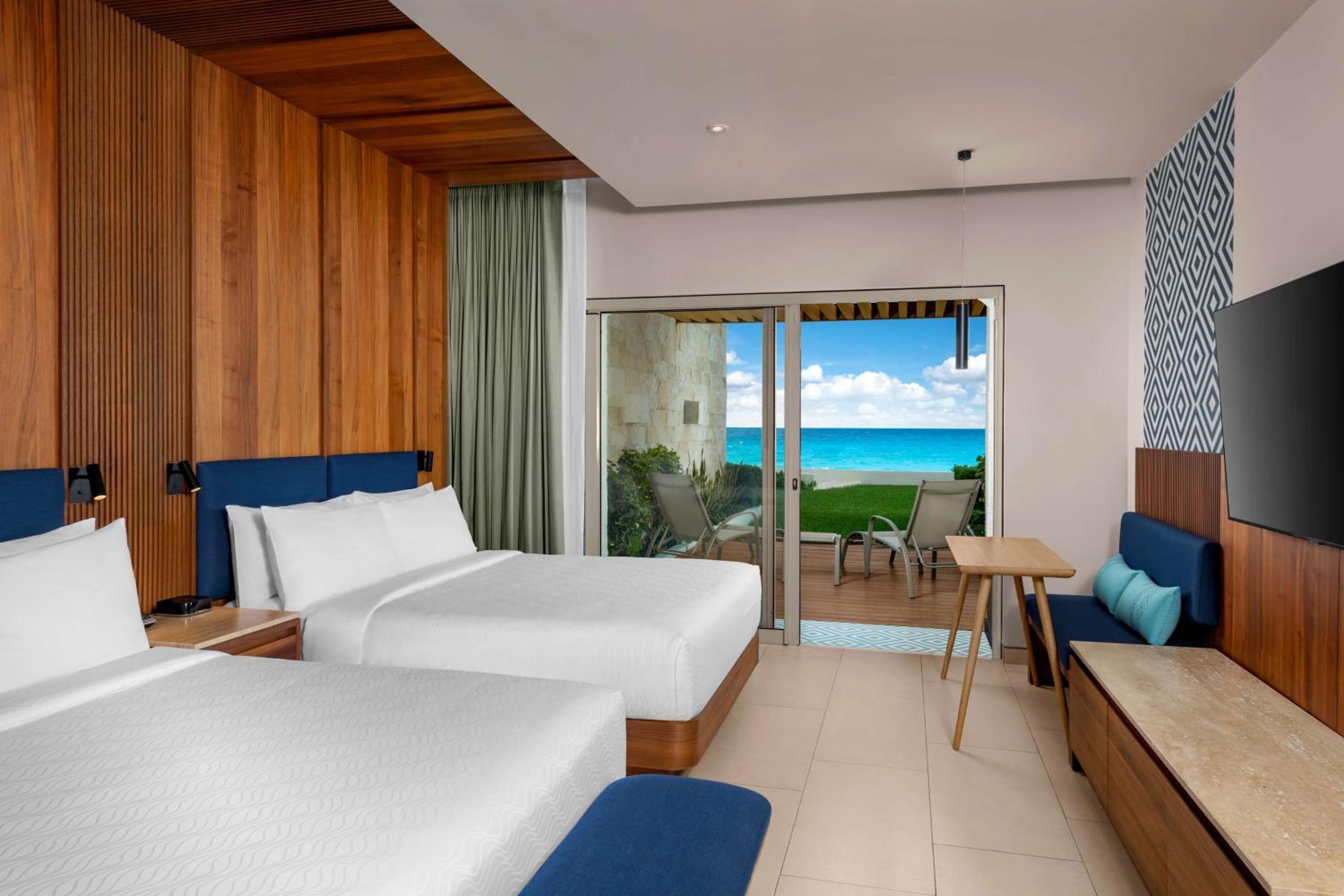 Hilton Cancun Mar Caribe All-Inclusive Resort — 22