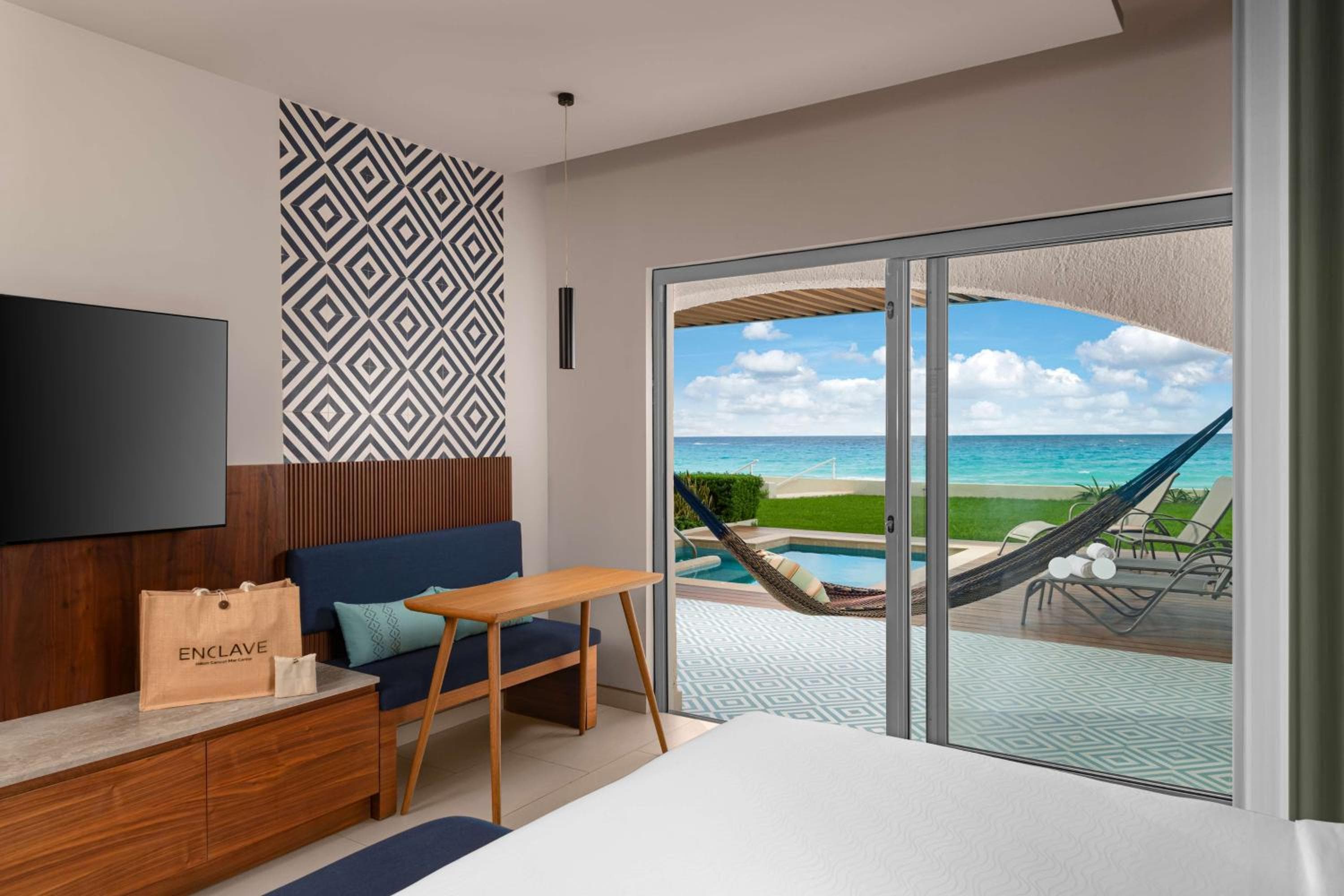 Hilton Cancun Mar Caribe All-Inclusive Resort — 9
