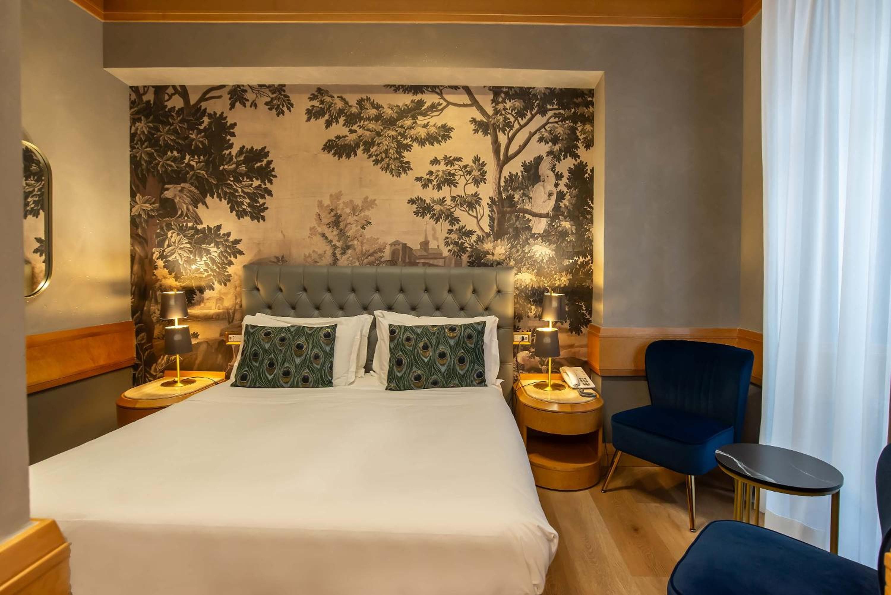 Hotel White — 26