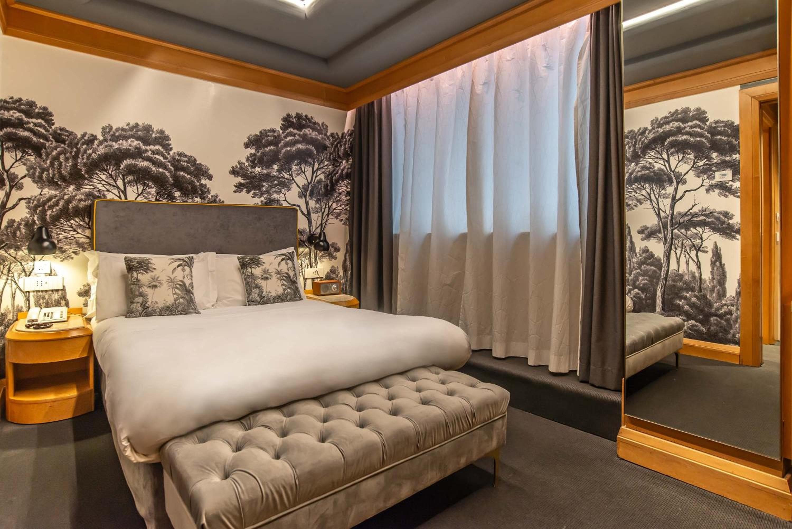 Hotel White — 20